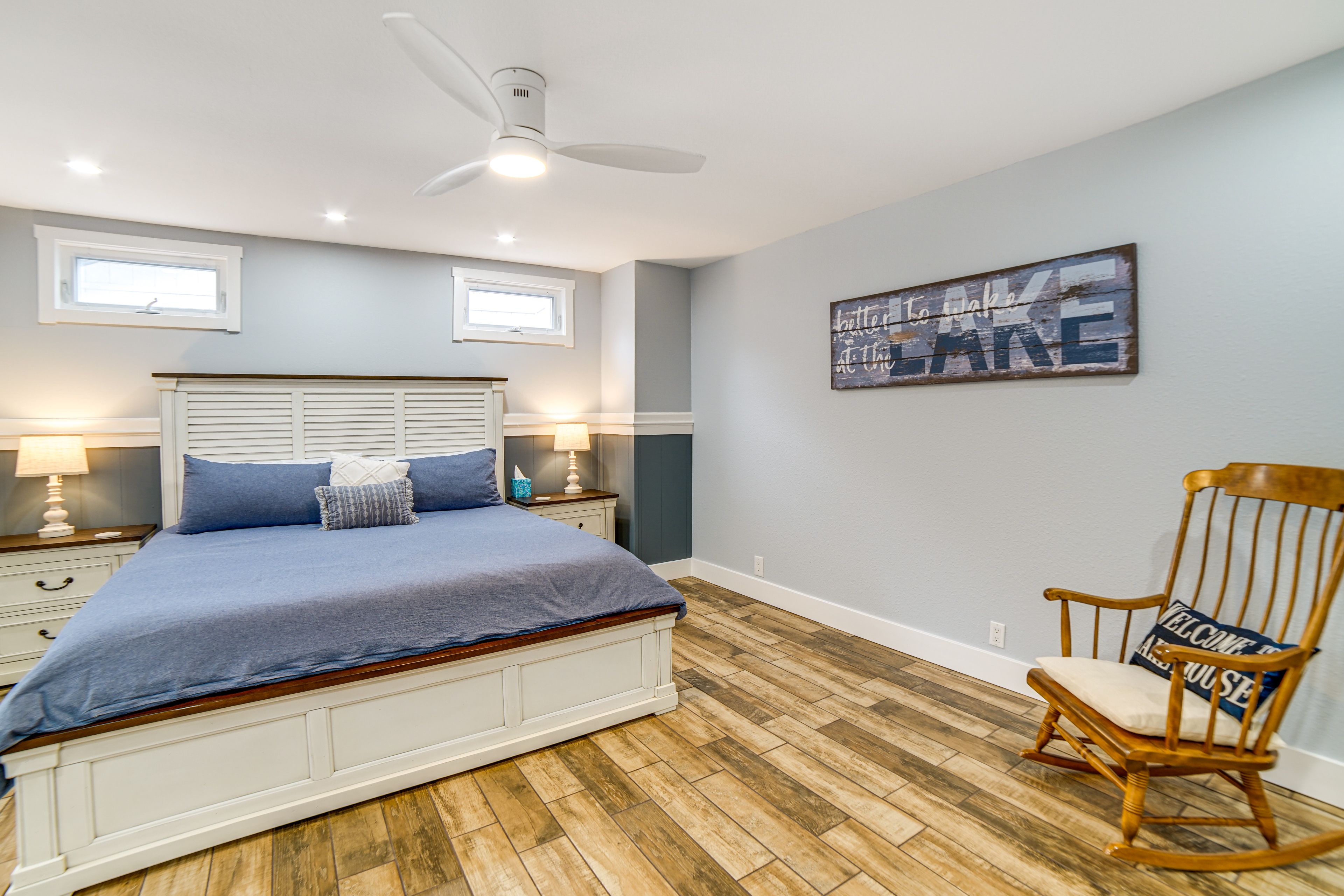 Bedroom 1 | King Bed | 2 Twin Beds (Sleeping Nook) | 2nd Floor