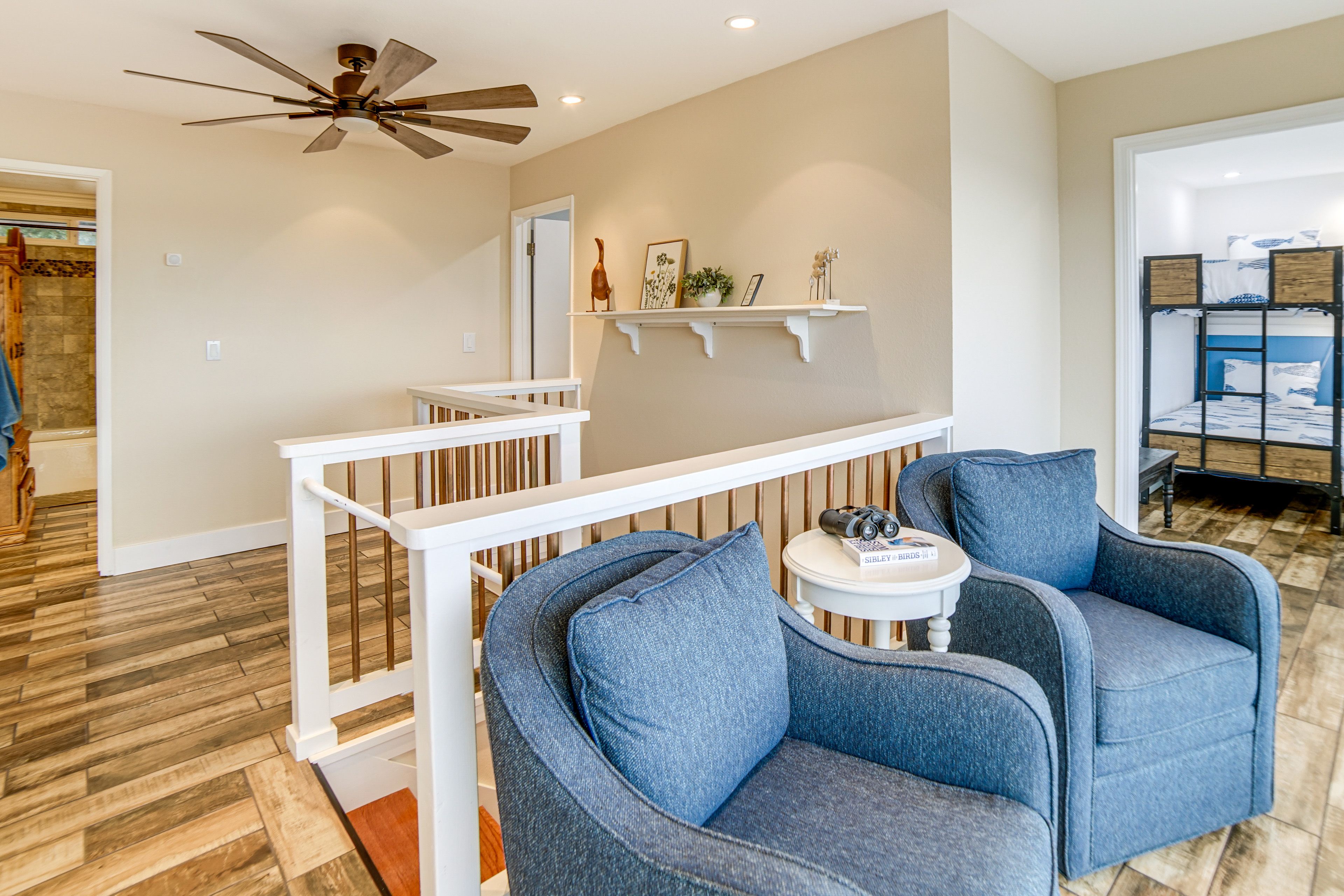 Loft Seating Area | 2nd Floor