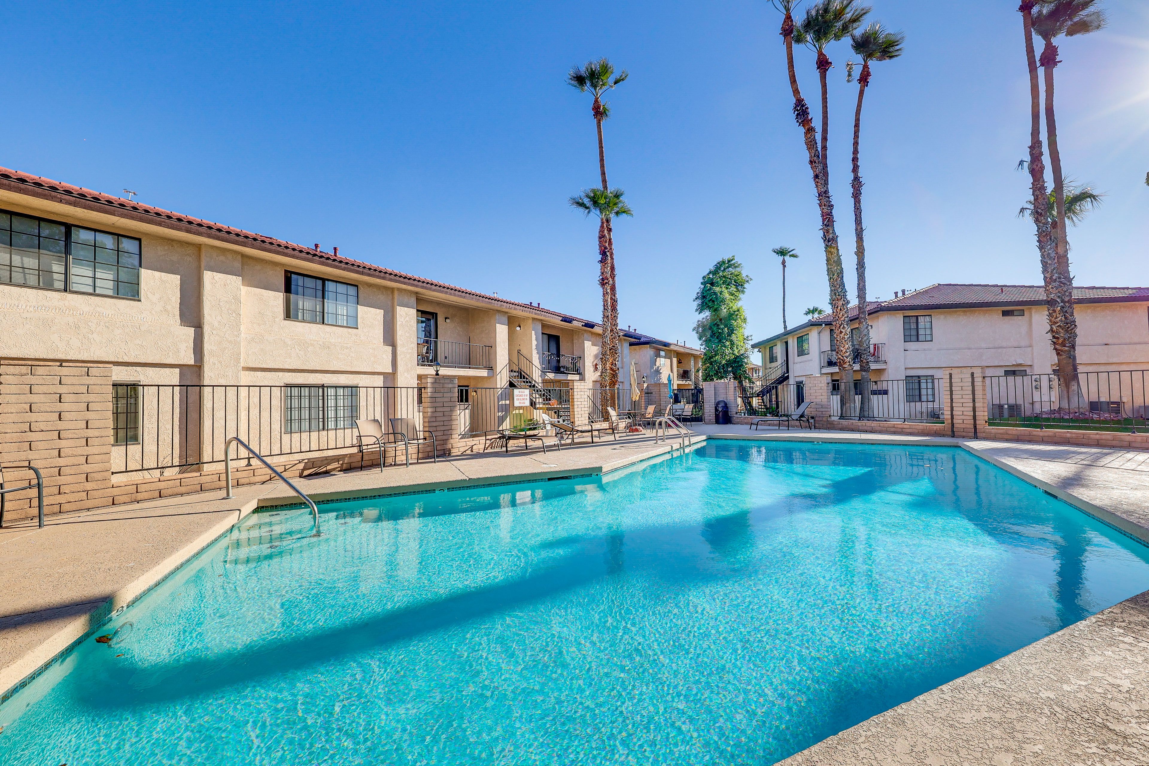 Bullhead City Vacation Rental | 1BR | 1BA | 650 Sq Ft | 1 Step Required