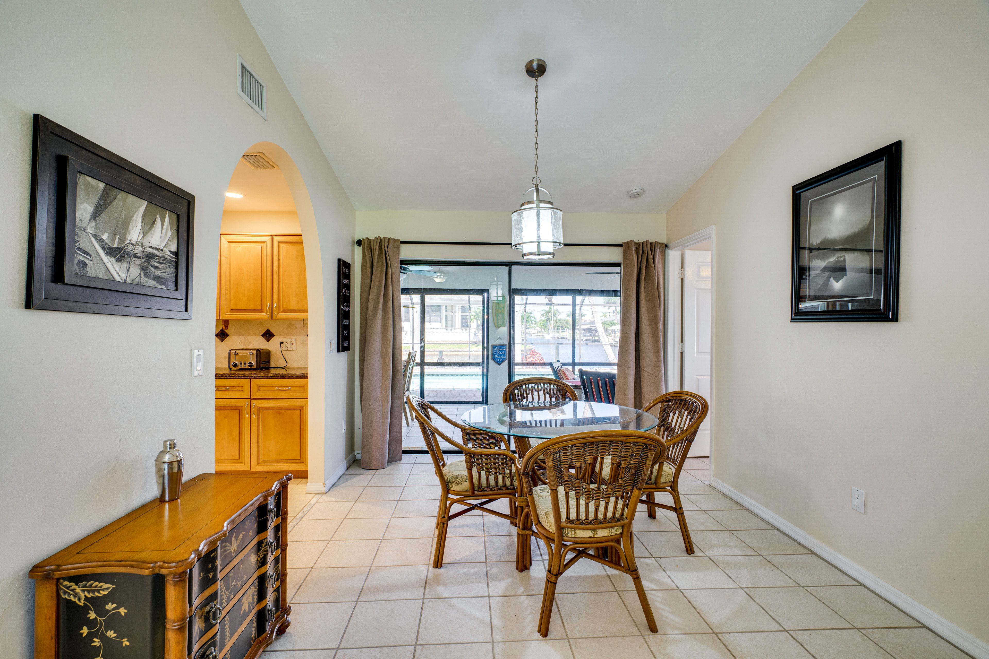 Dining Area | Dishware/Flatware