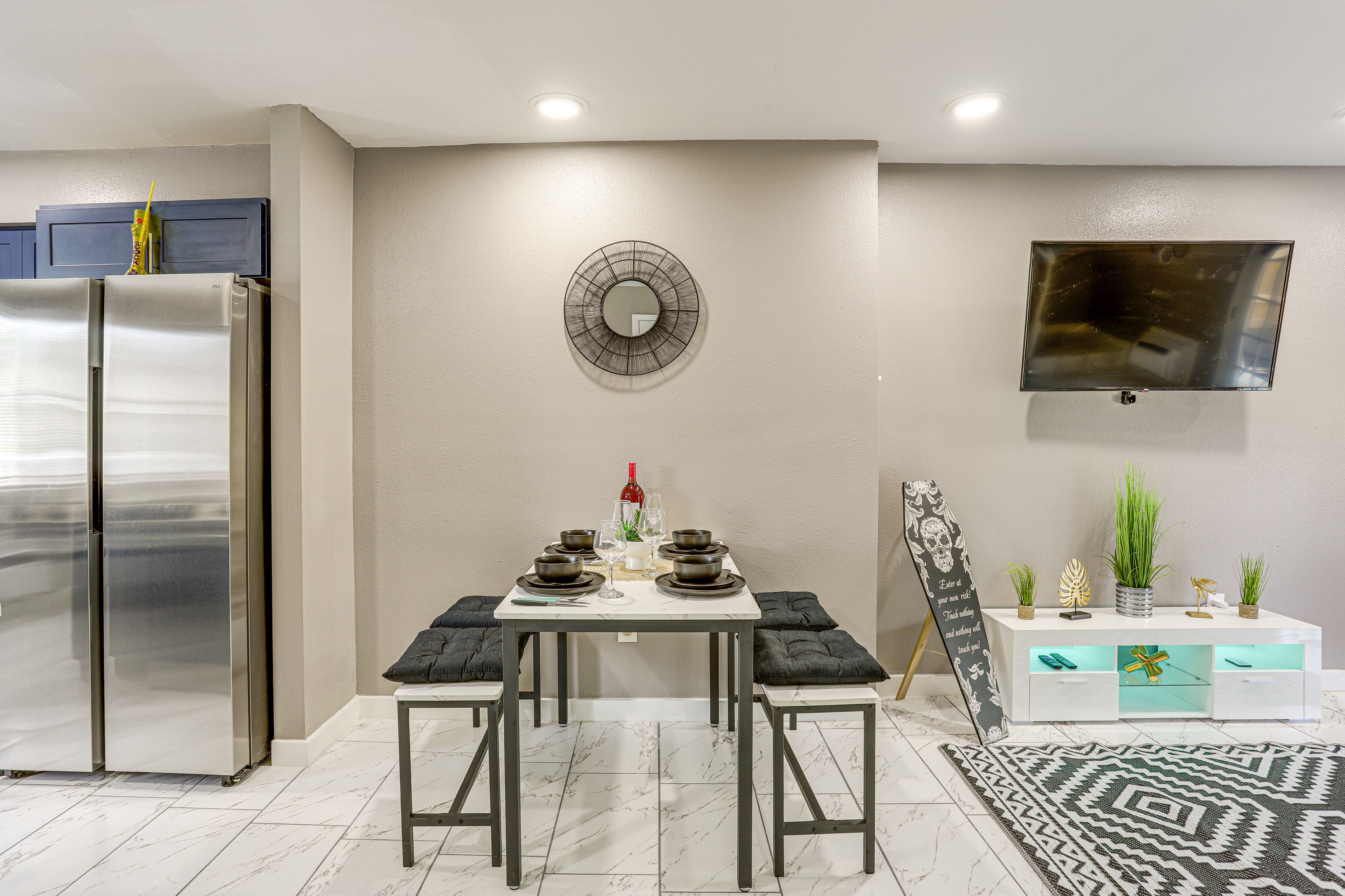 Dining Area | 1st Floor
