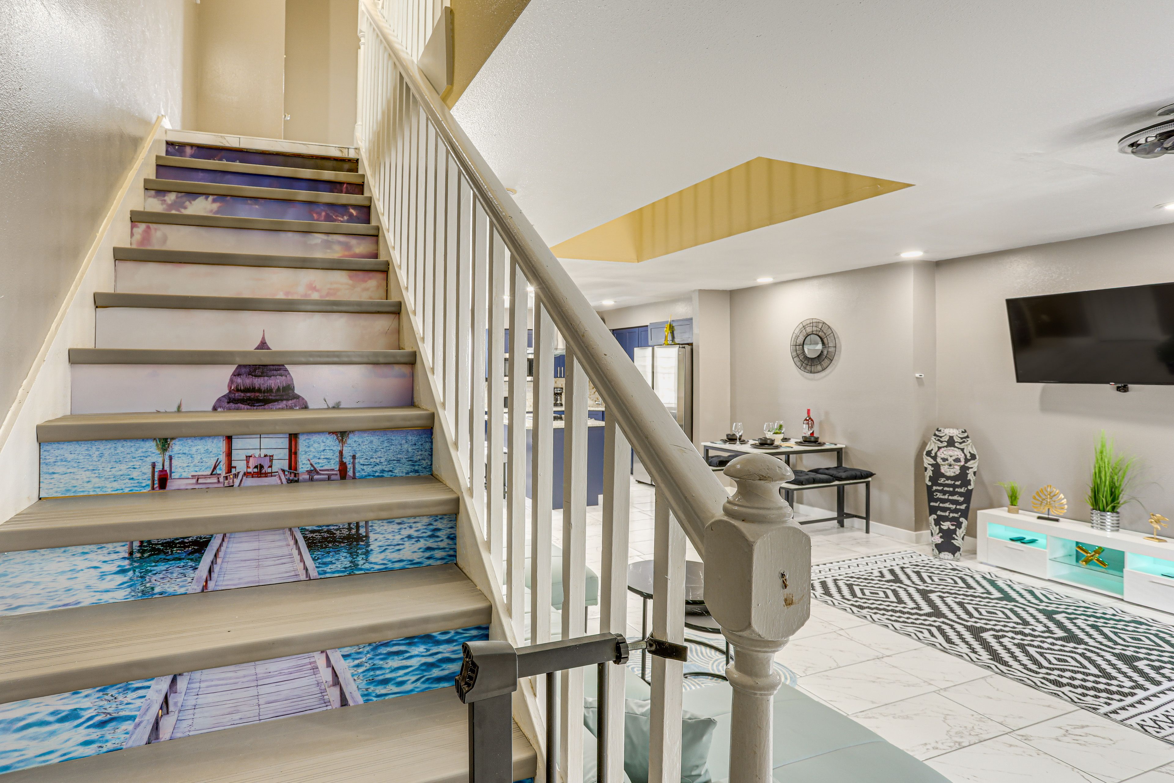 Stairs to 2nd Floor