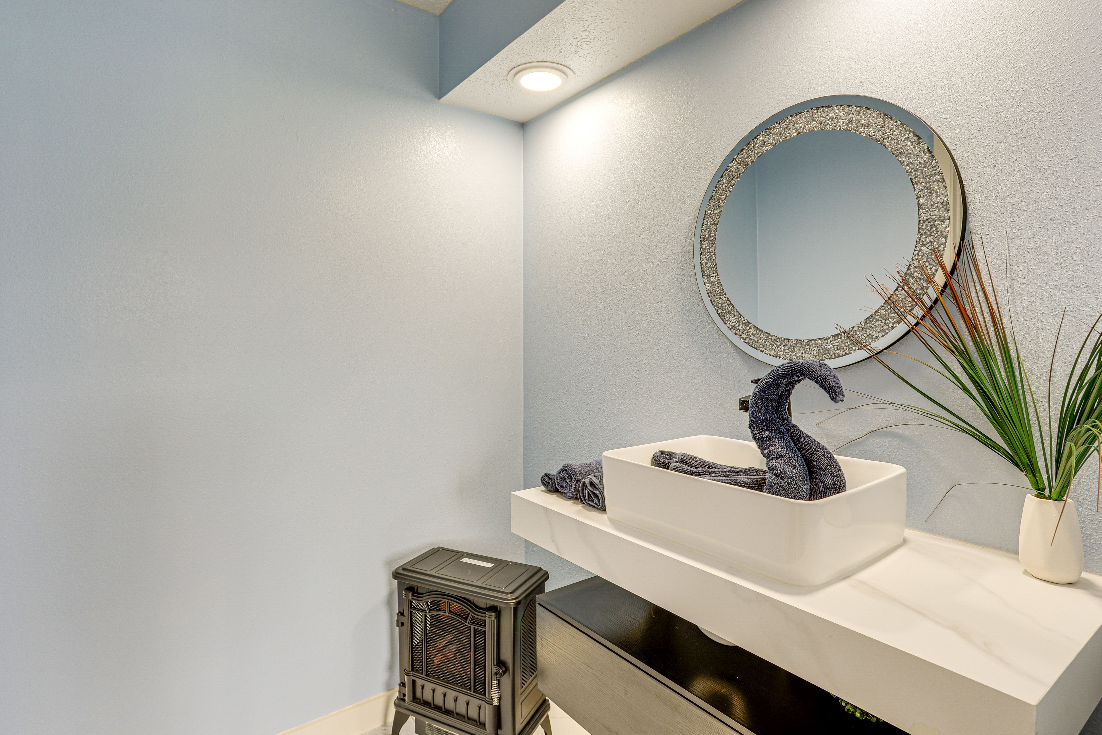 En-Suite Bathroom | 2nd Floor
