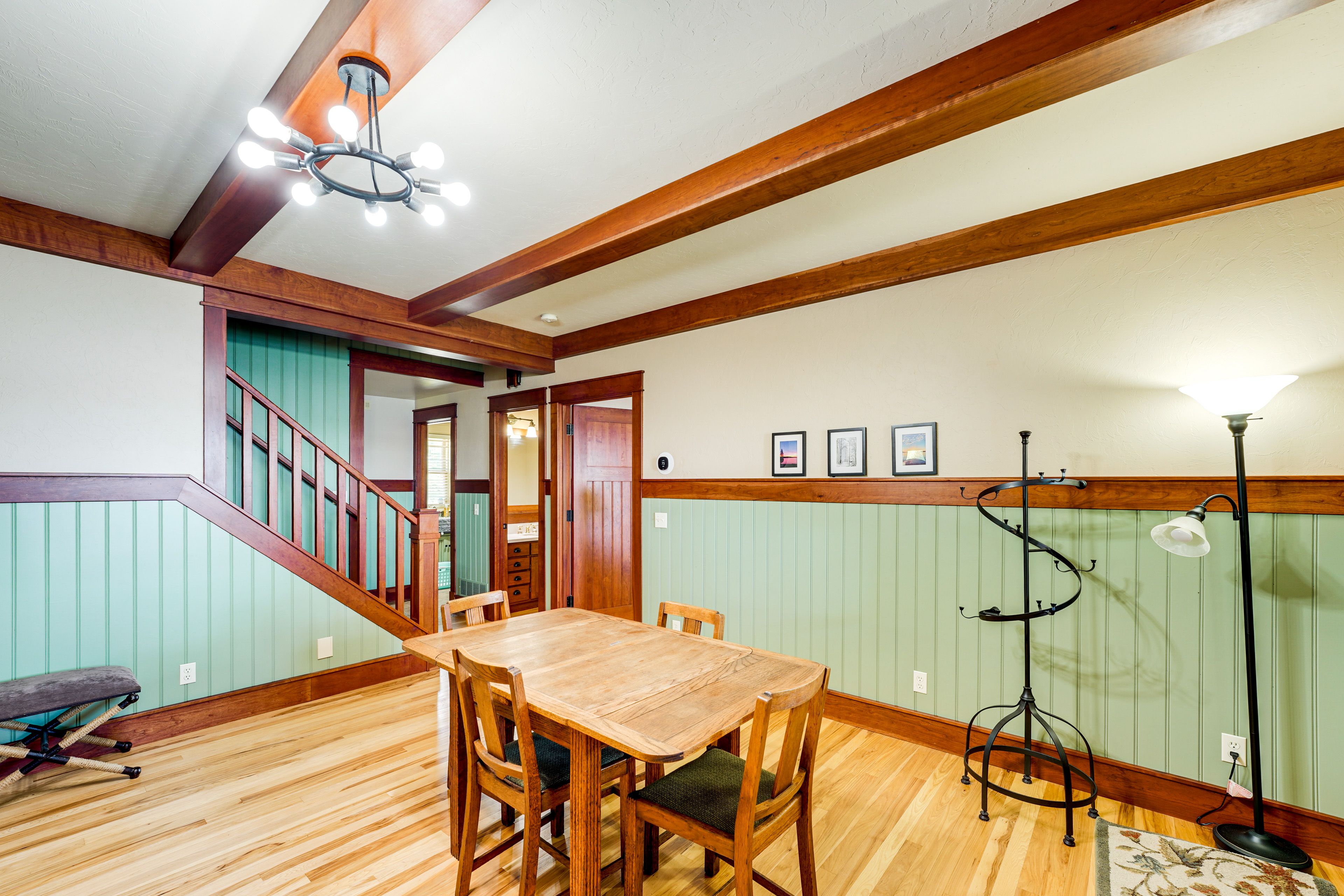 Dining Area | Dishware/Flatware Provided | Main Floor