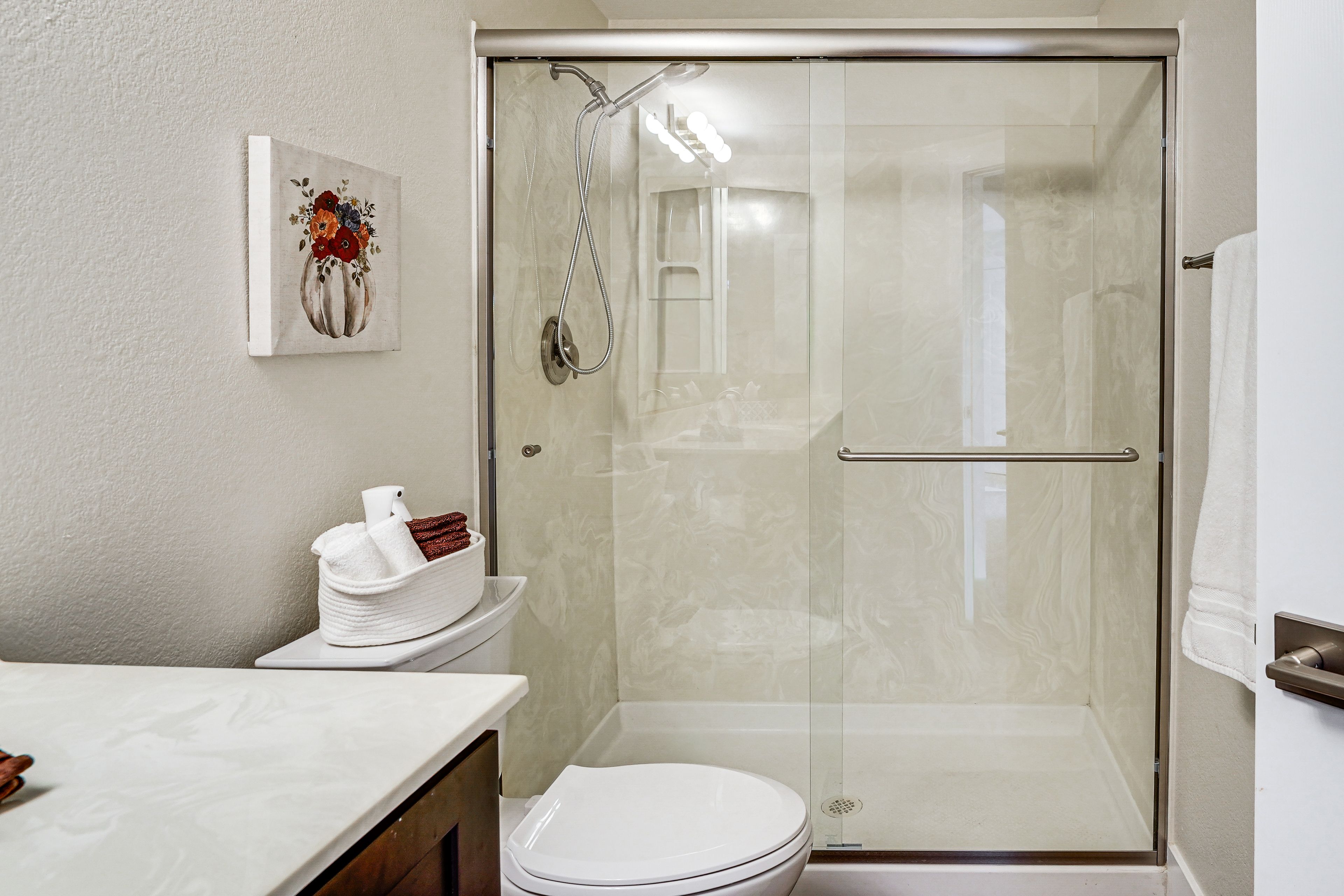 Full Bathroom | 1st Floor