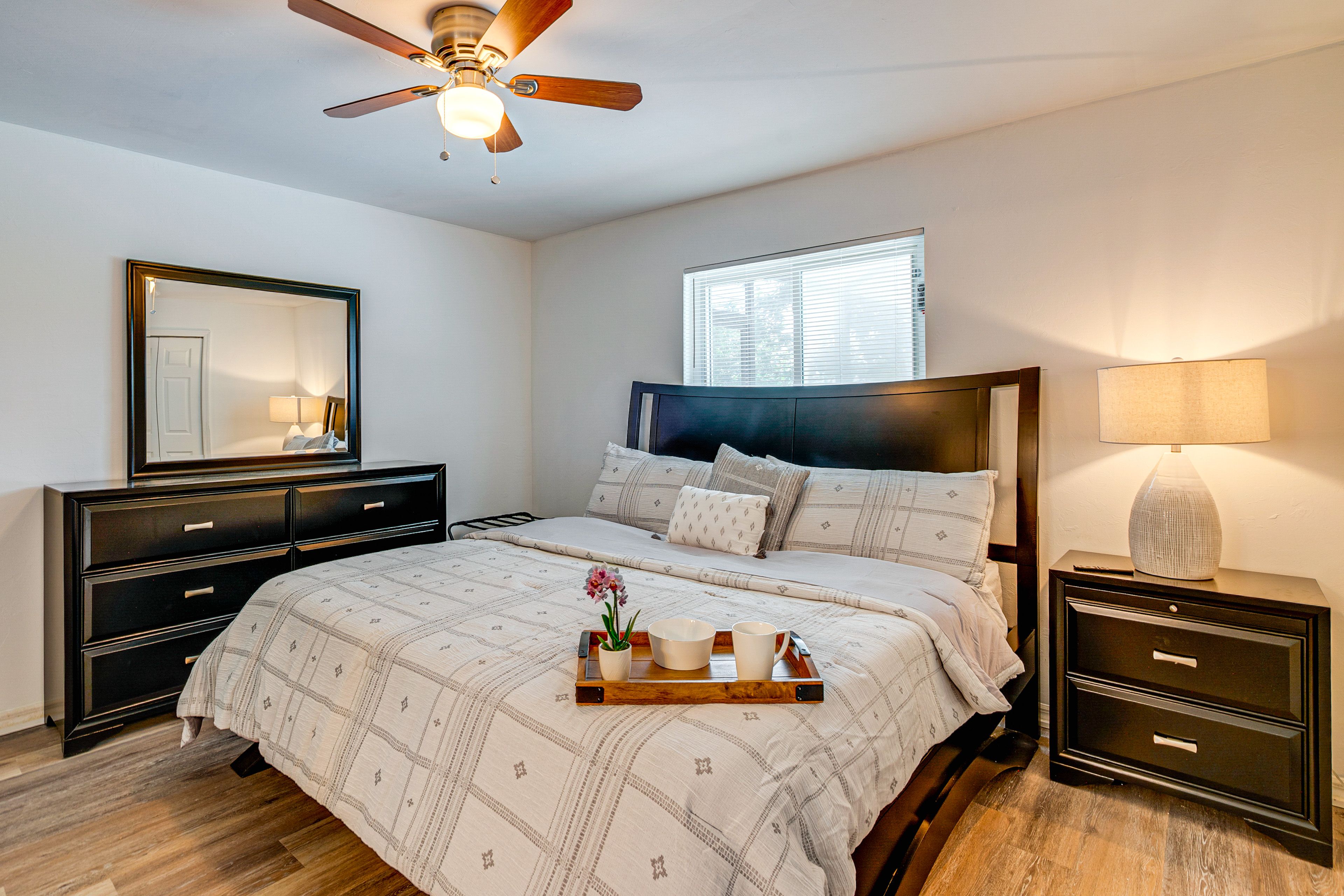 Bedroom 1 | King Bed | En-Suite Bathroom