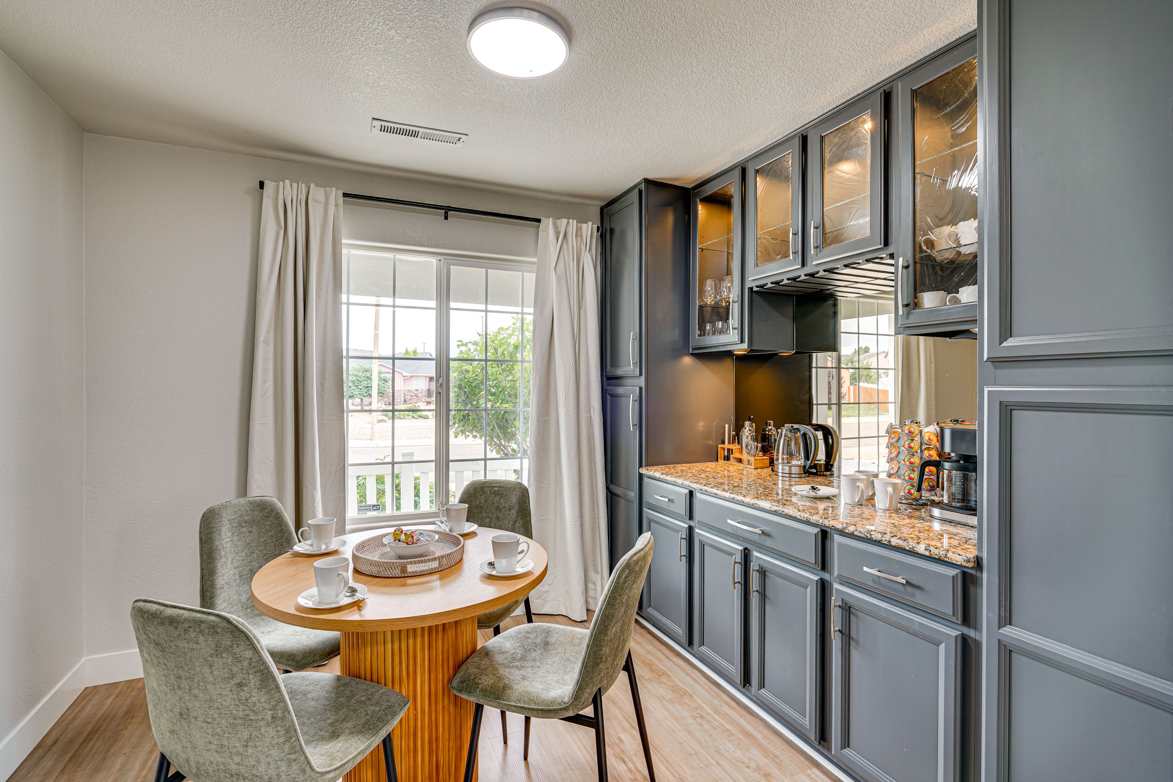 Breakfast Nook | 1st Floor