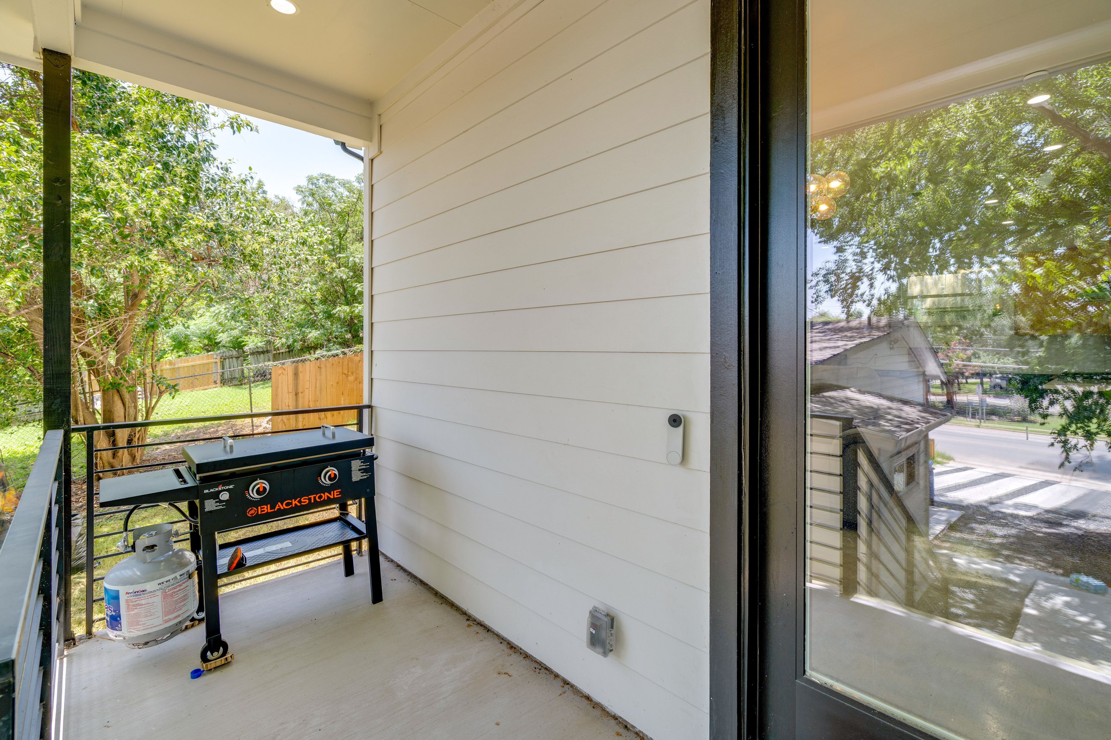 Covered Porch | Gas Grill (Propane Provided)