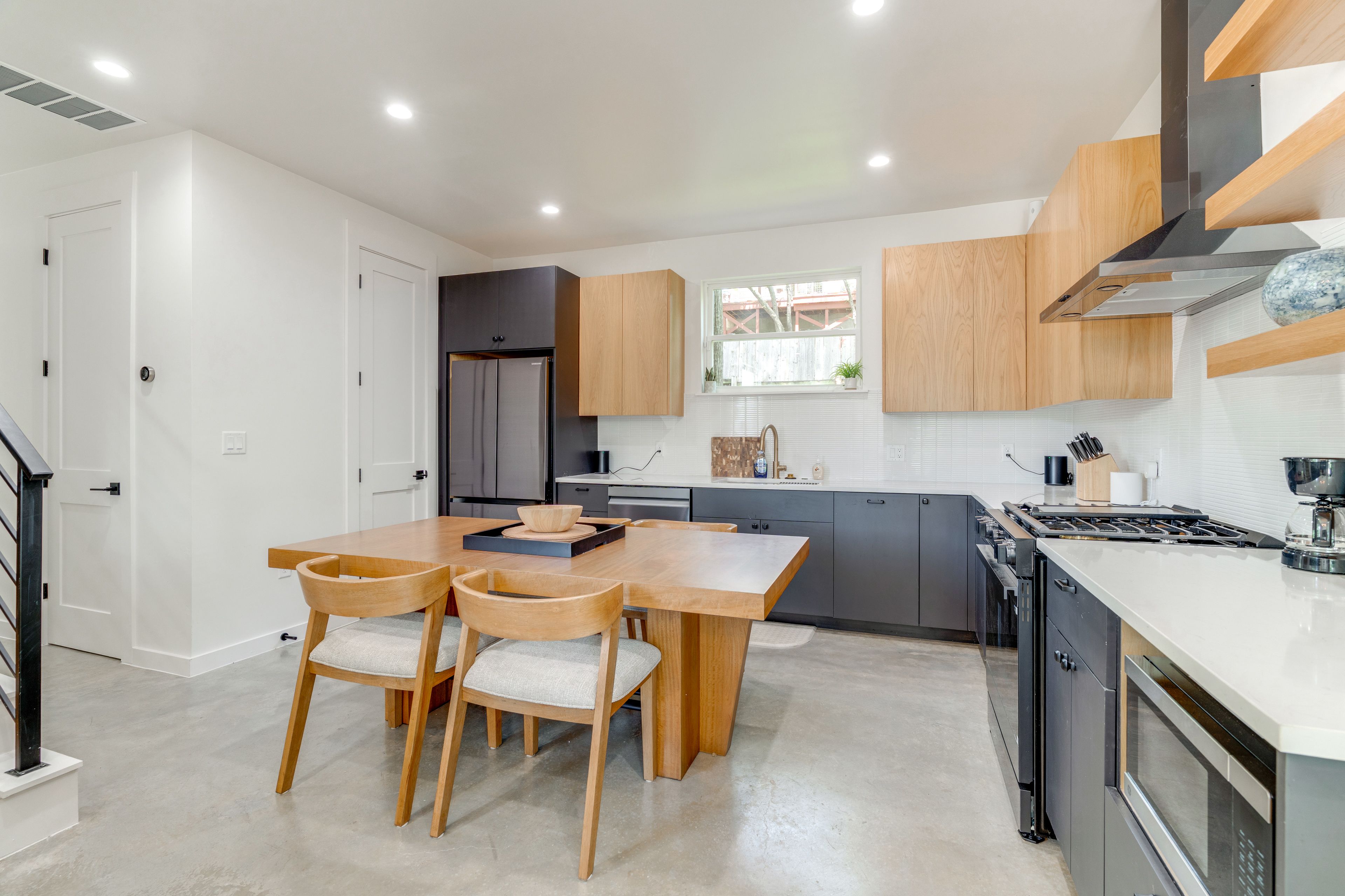 Dining Area | 1st Floor | Dishware/Flatware