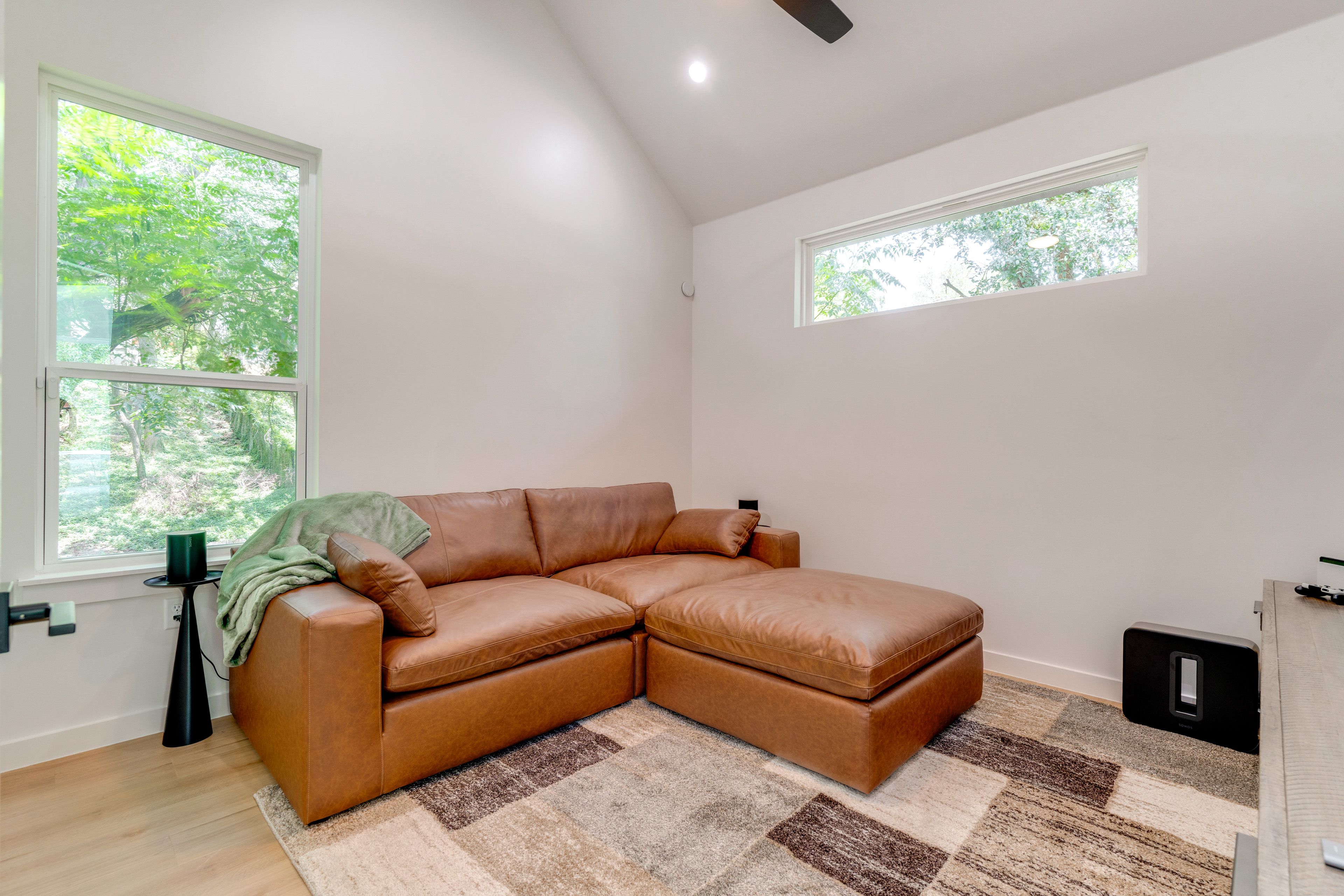 Living Room | 2nd Floor | Smart TV
