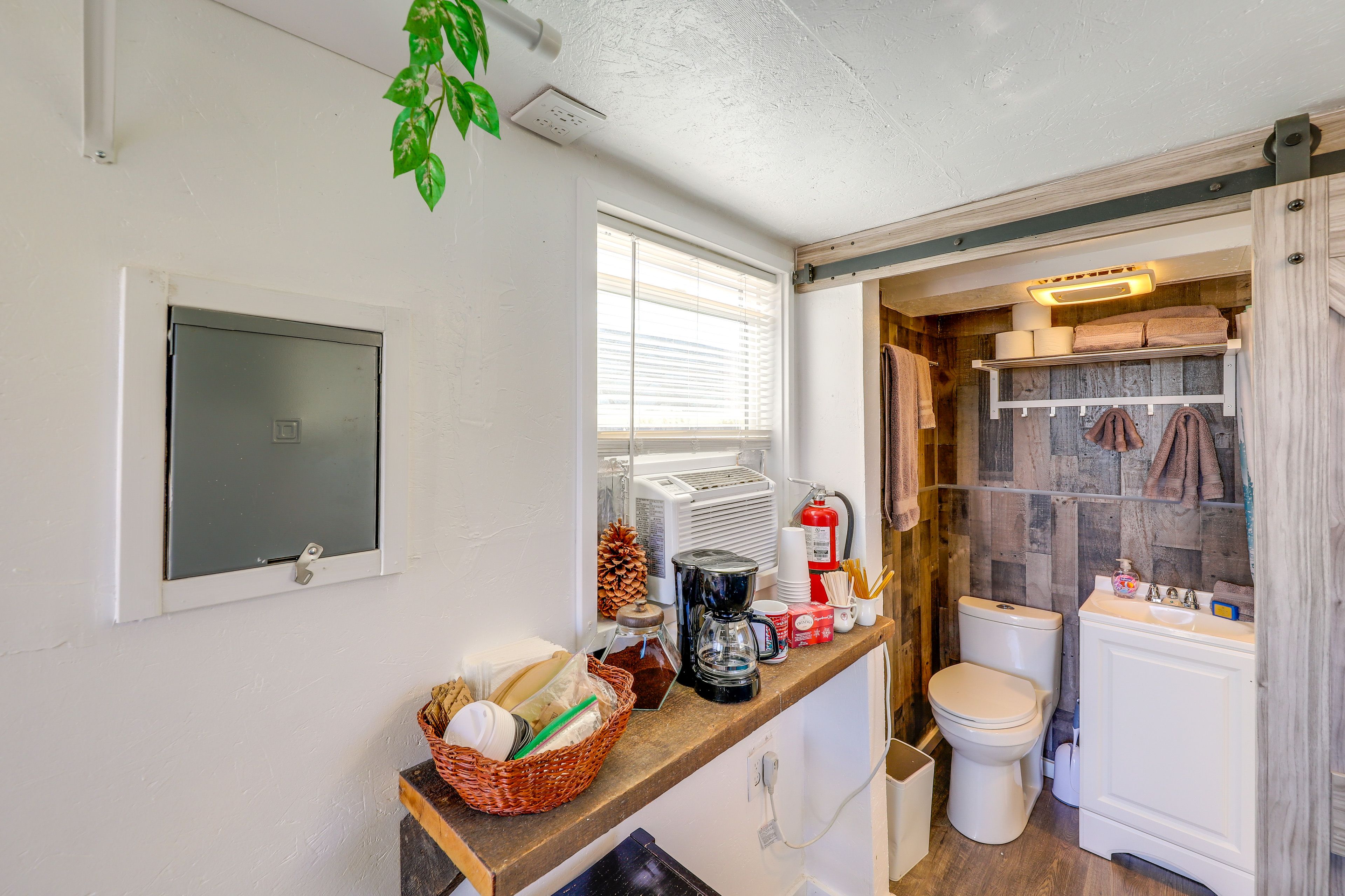 Studio | Kitchenette | 1st Floor