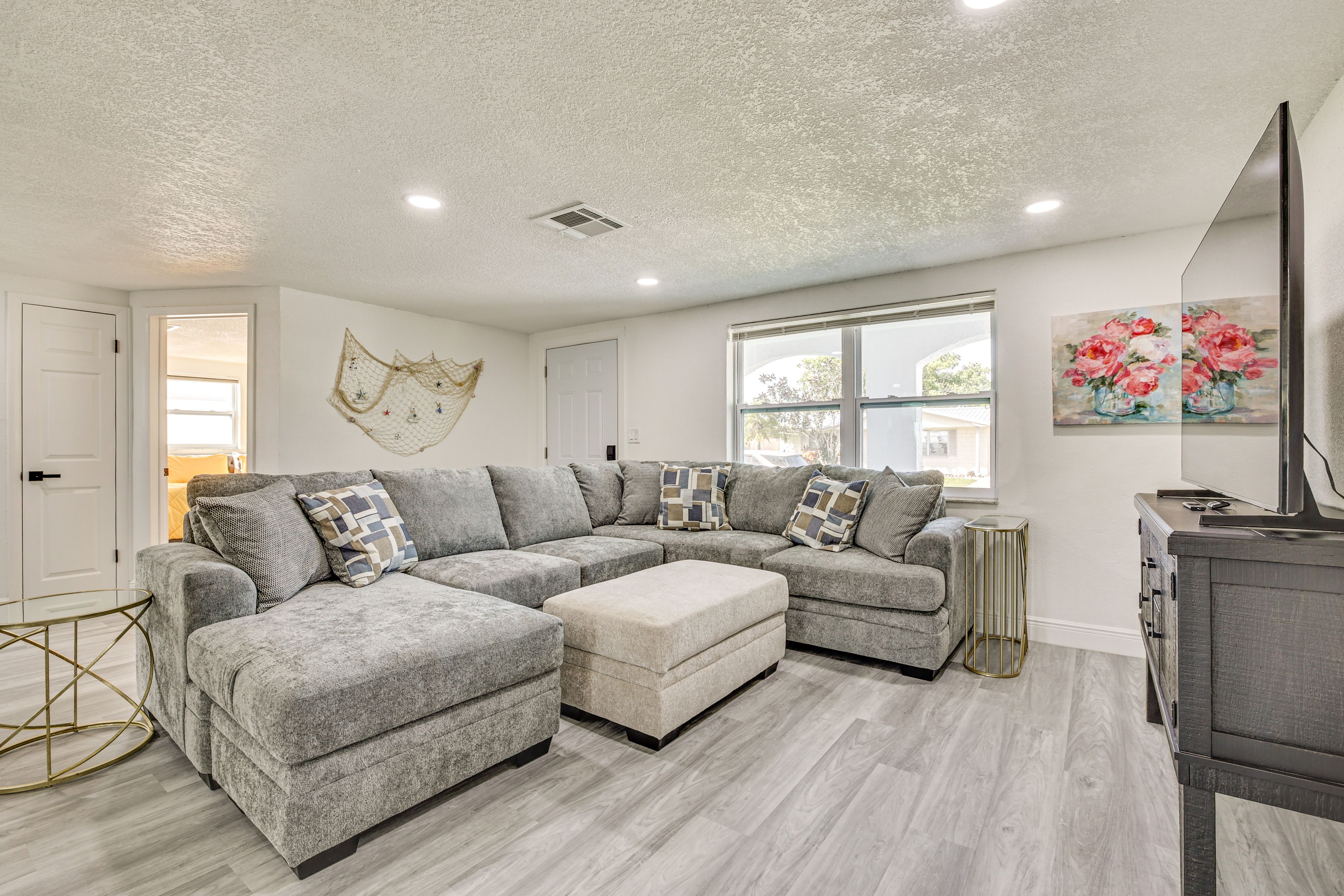 Living Room | Full Sleeper Sofa