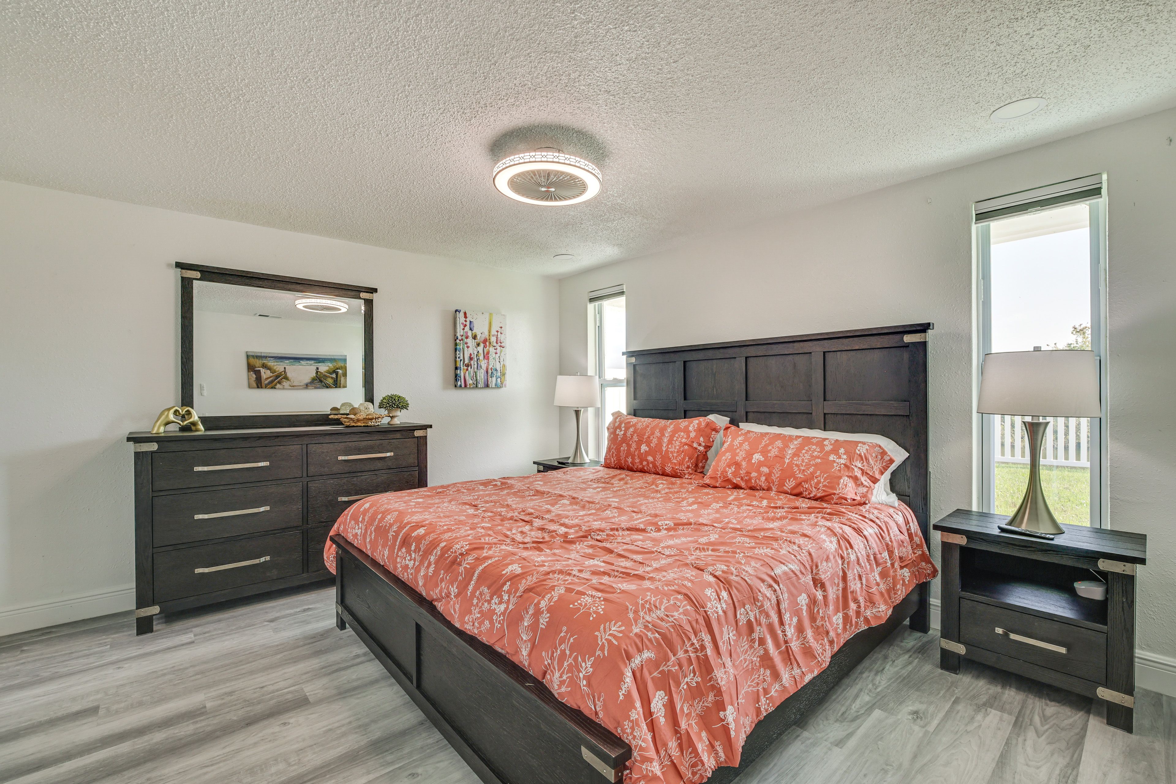 Bedroom 1 | King Bed | Smart TV