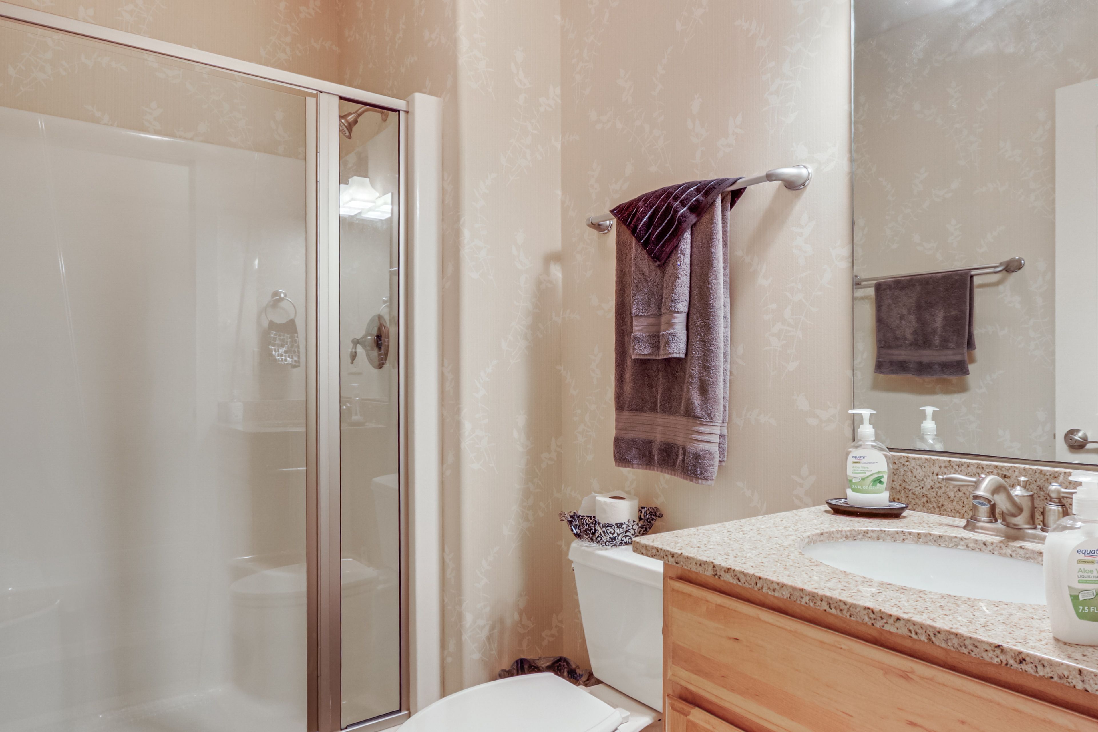 Full Bathroom | 1st Floor