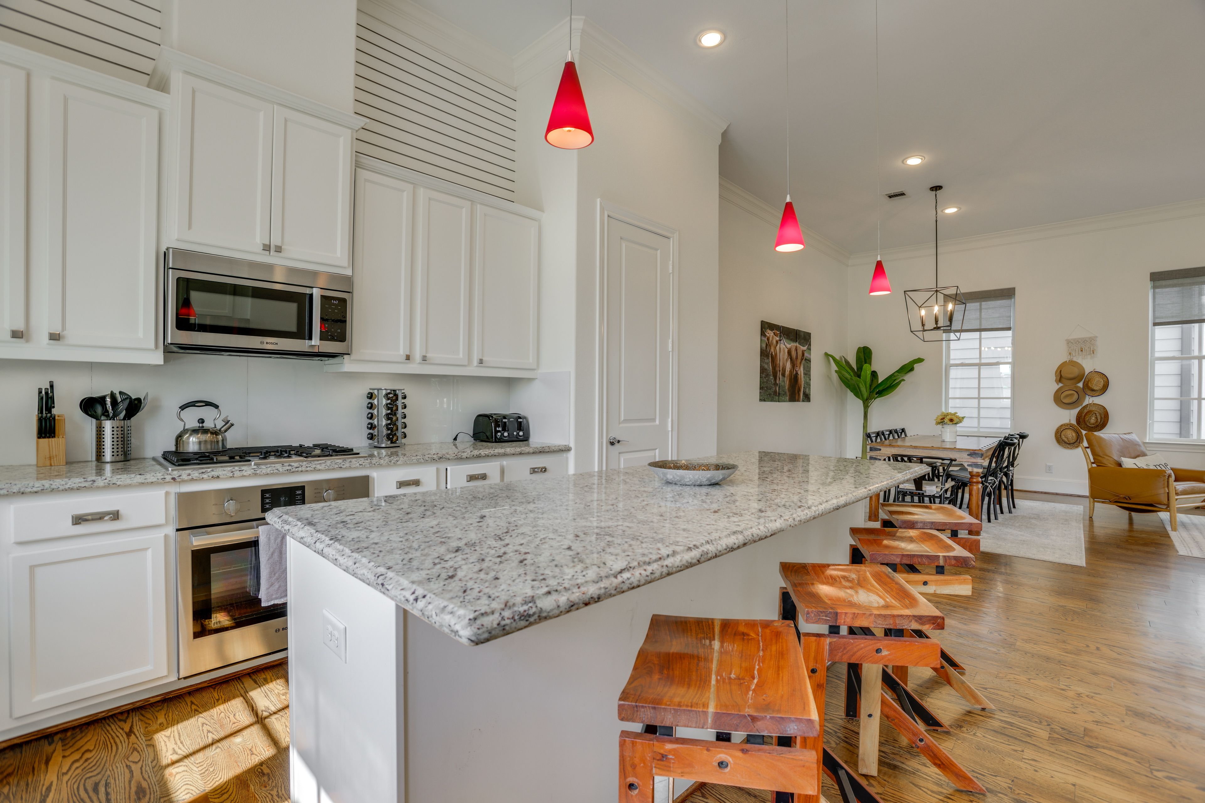 3-Story Townhome | Walk-In Closets