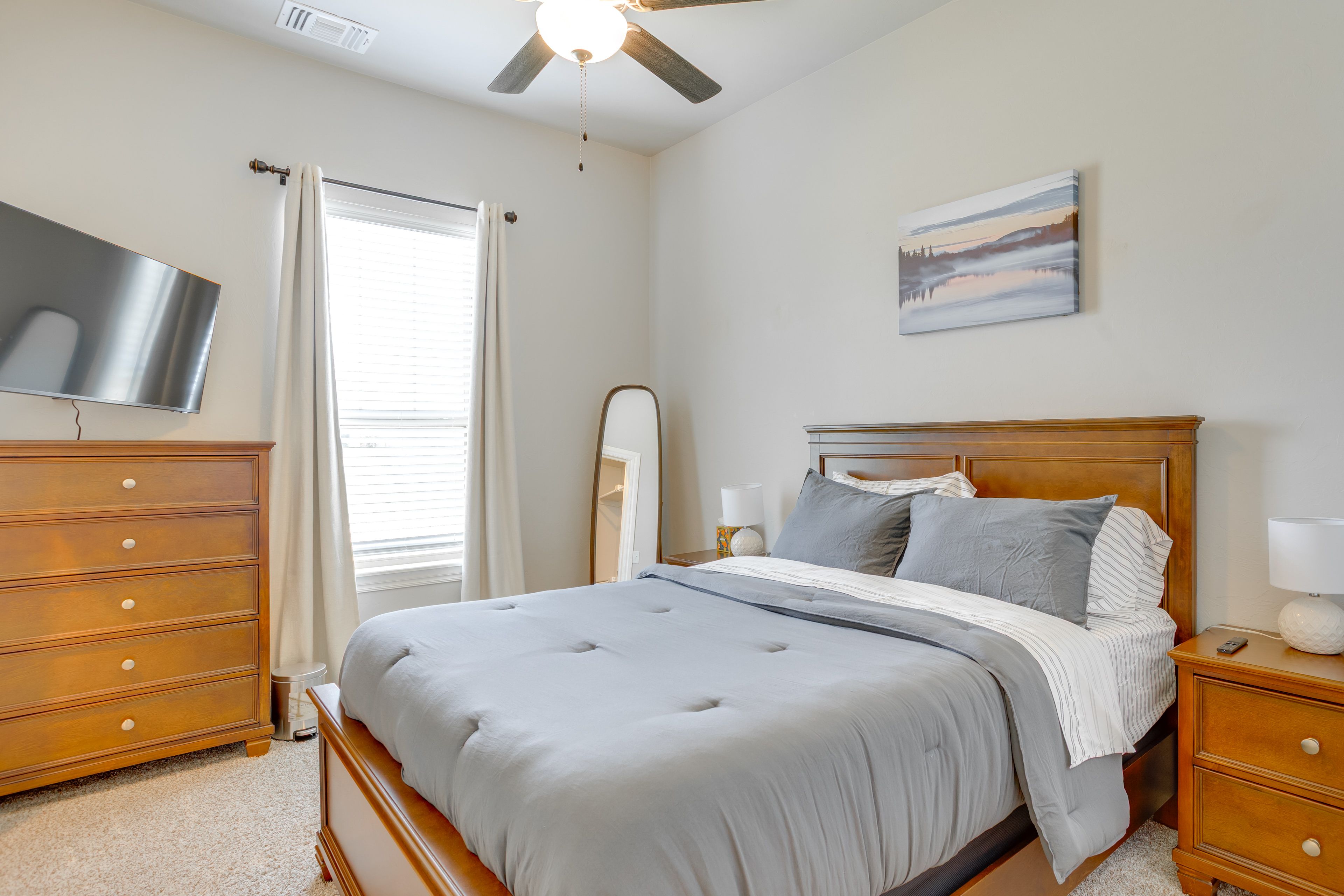 Bedroom 3 | Full Bed | Smart TV