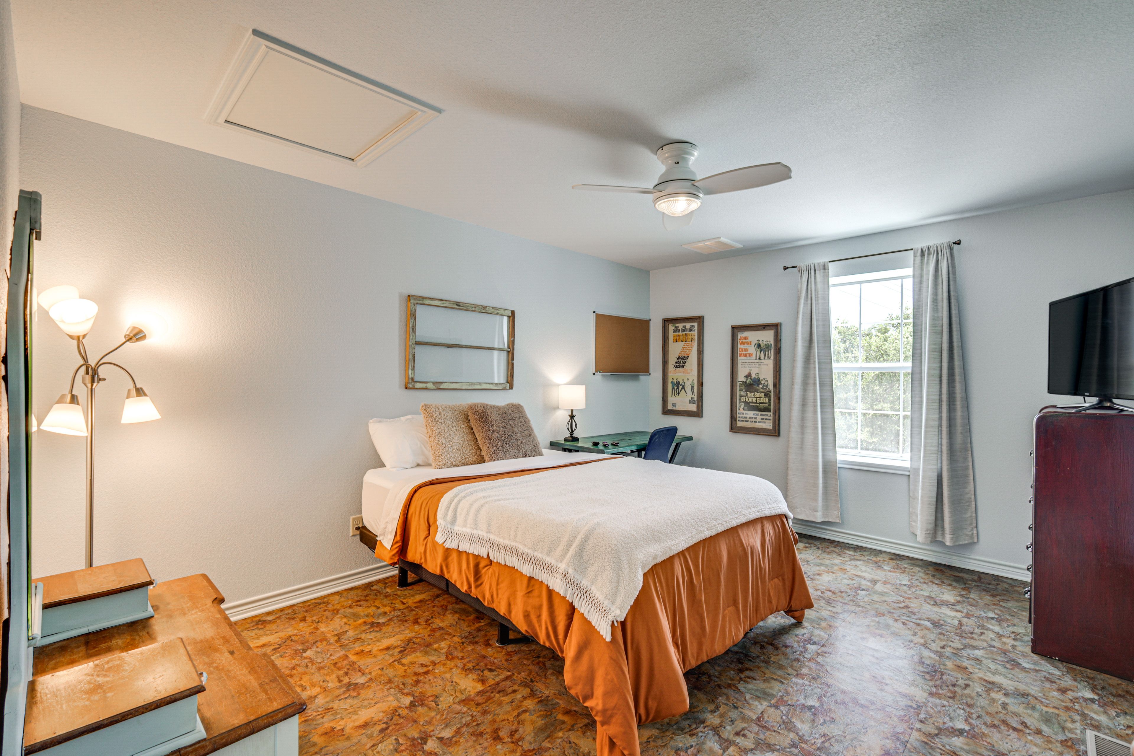 Bedroom 1 | Queen Bed | Smart TV | Laptop-Friendly Workspace