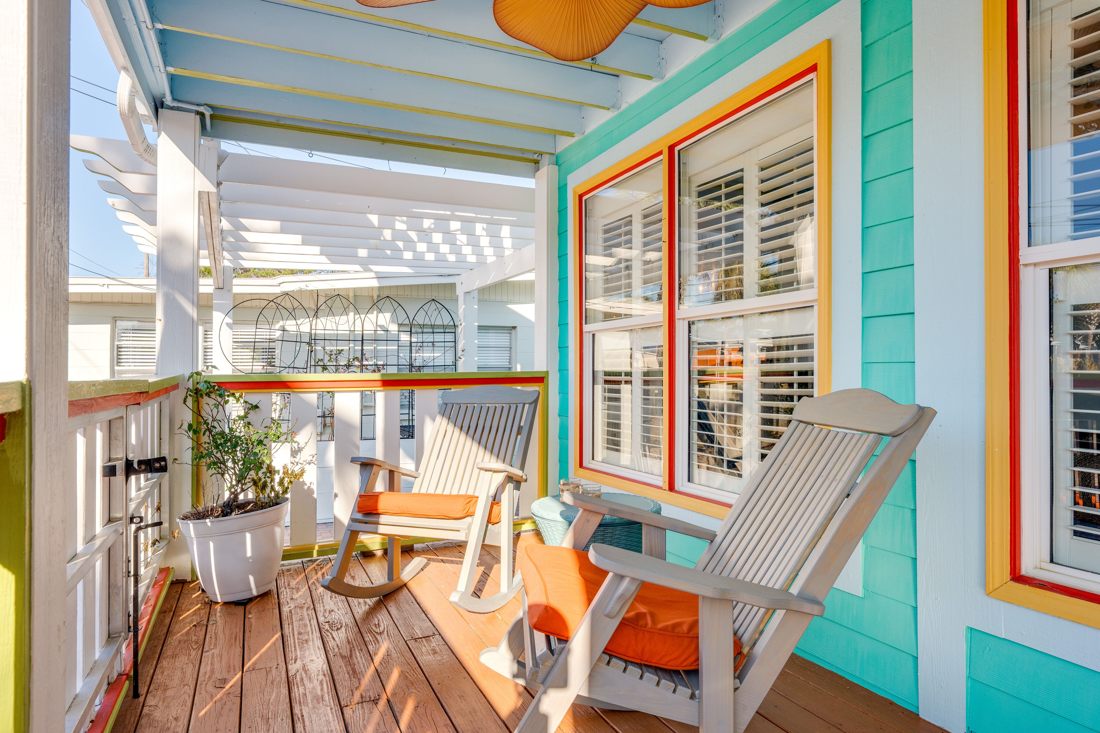 Front Deck | Private Entrance