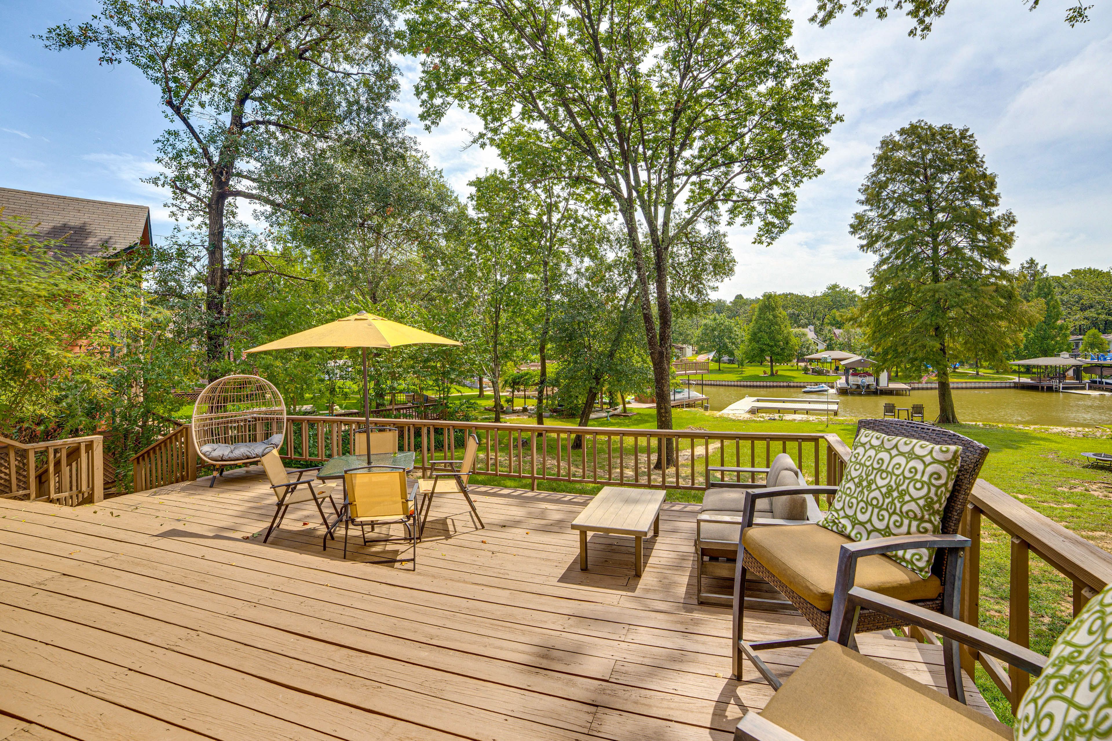Deck | Blackstone Grill | Dining Area | Fire Pit