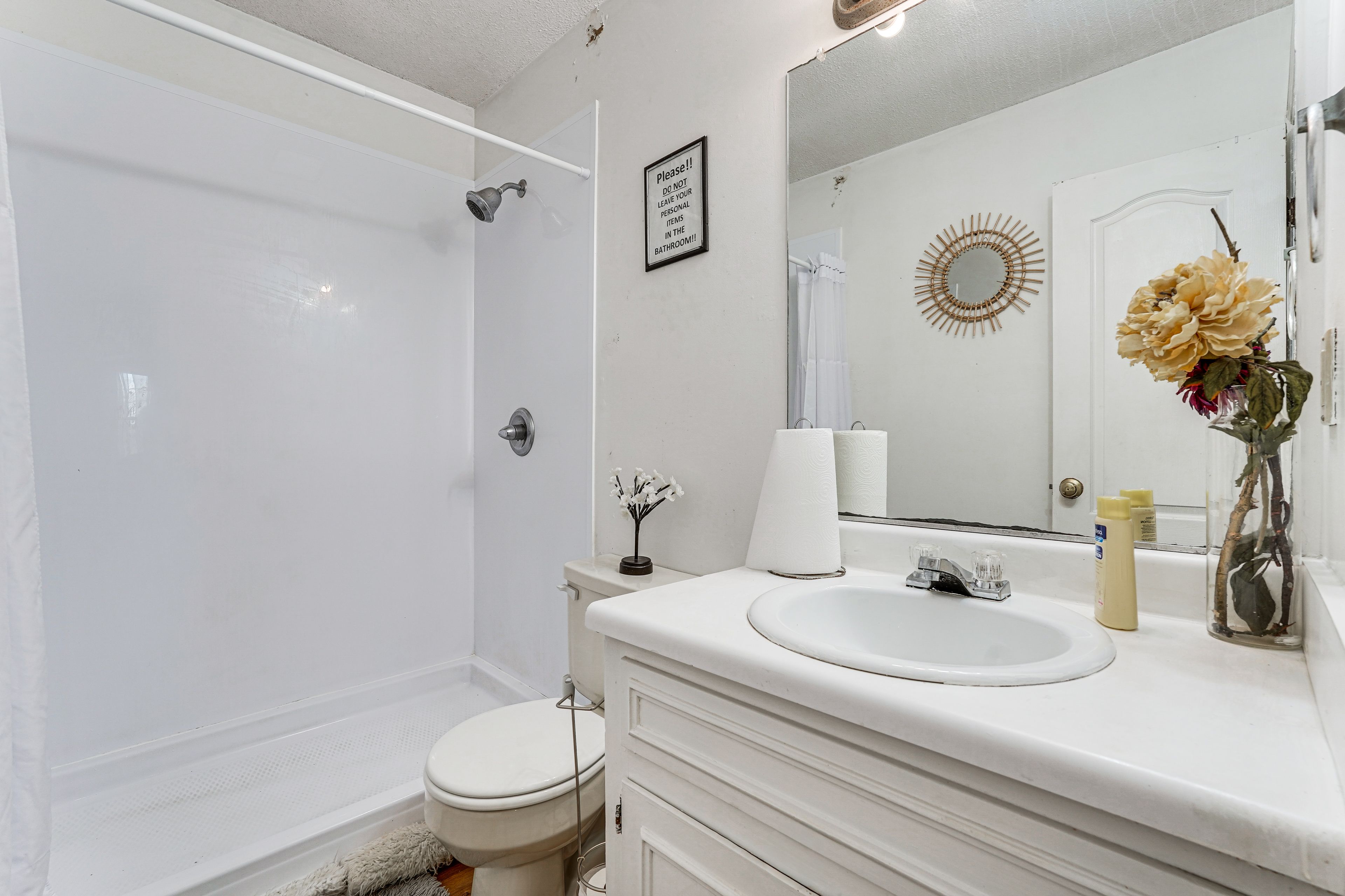 Bathroom | Upper Floor