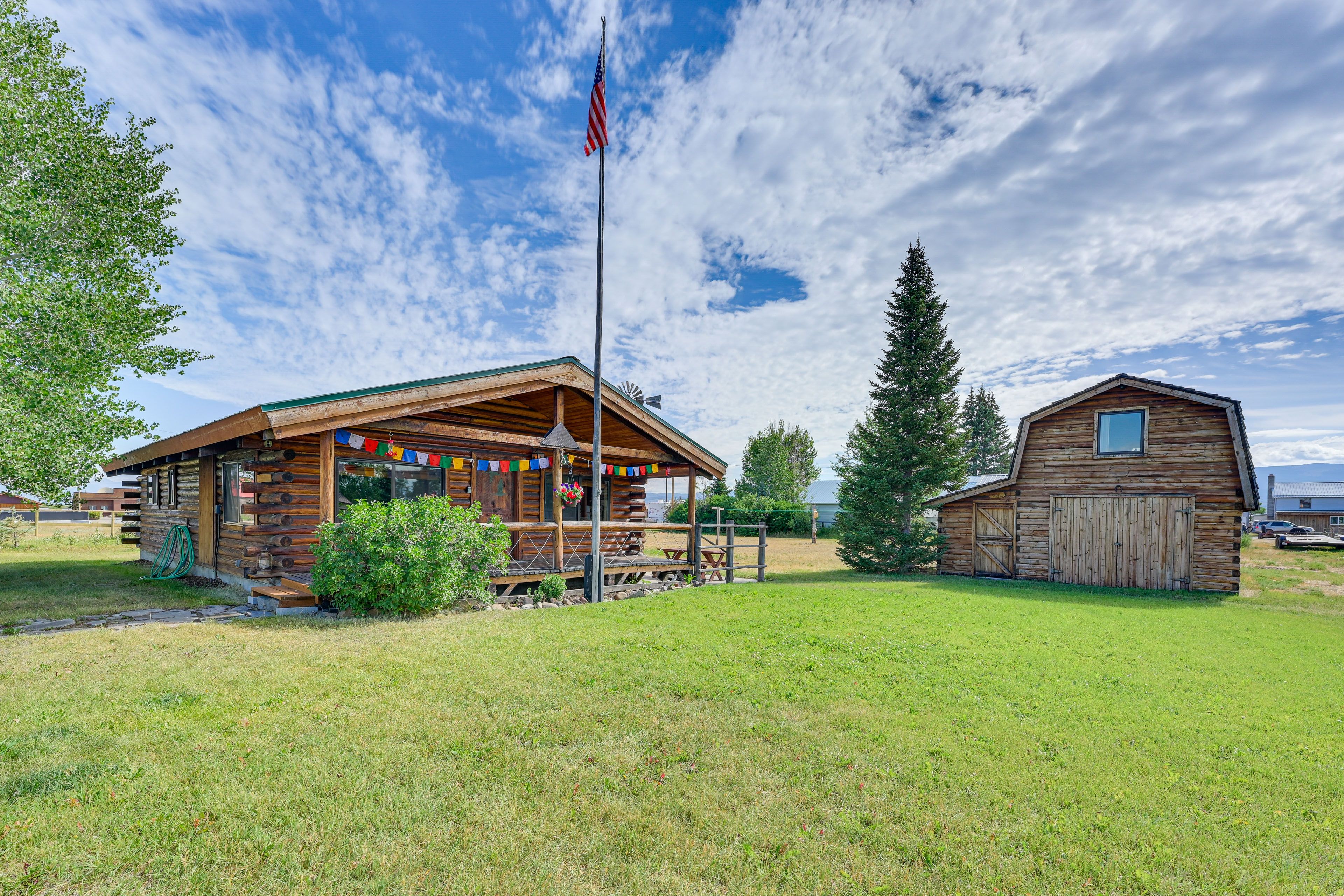 Exterior | Parking | Several Spots Off the Road in Front of Cabin