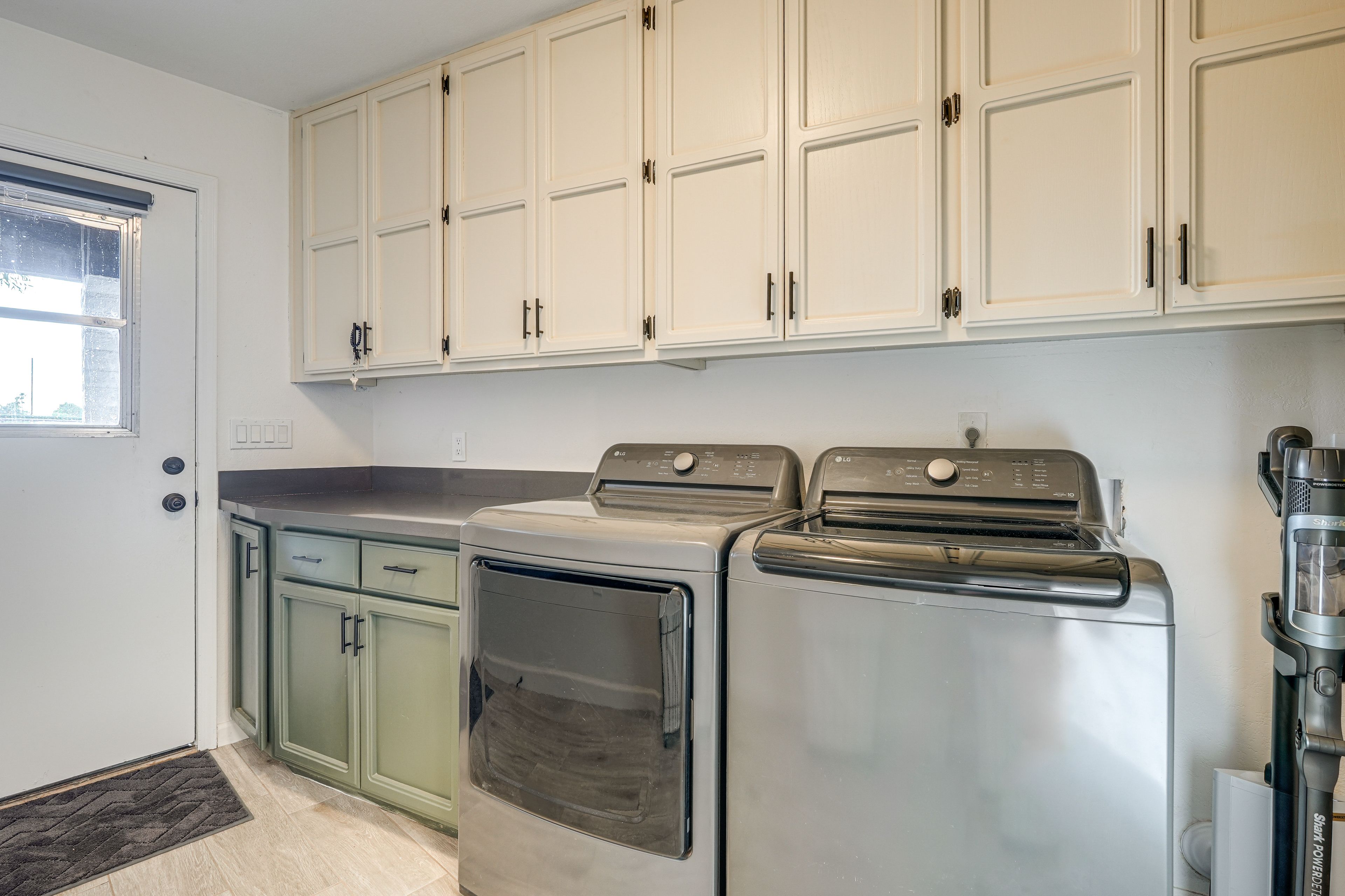 Washer & Dryer