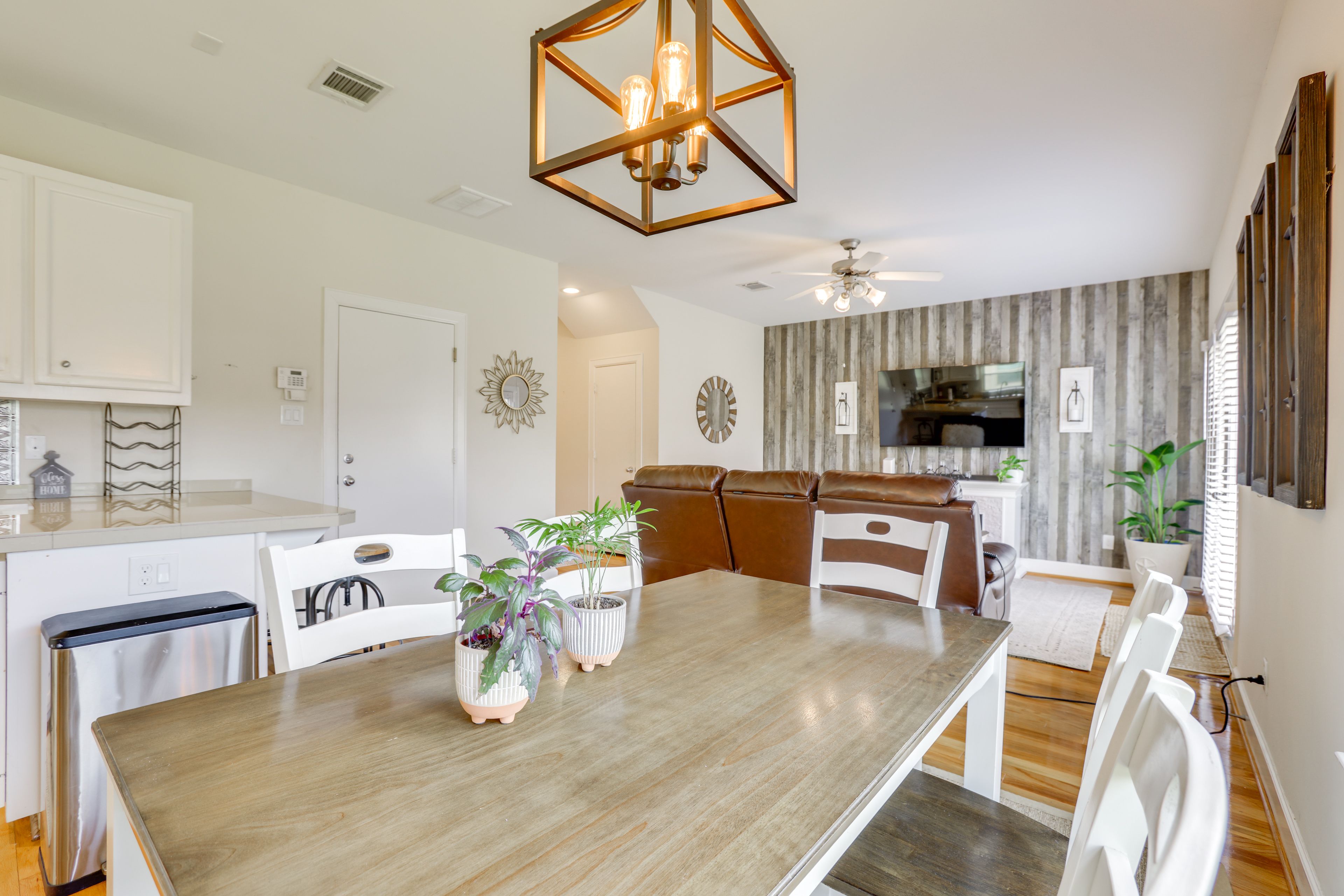 Dining Area | 1st Floor