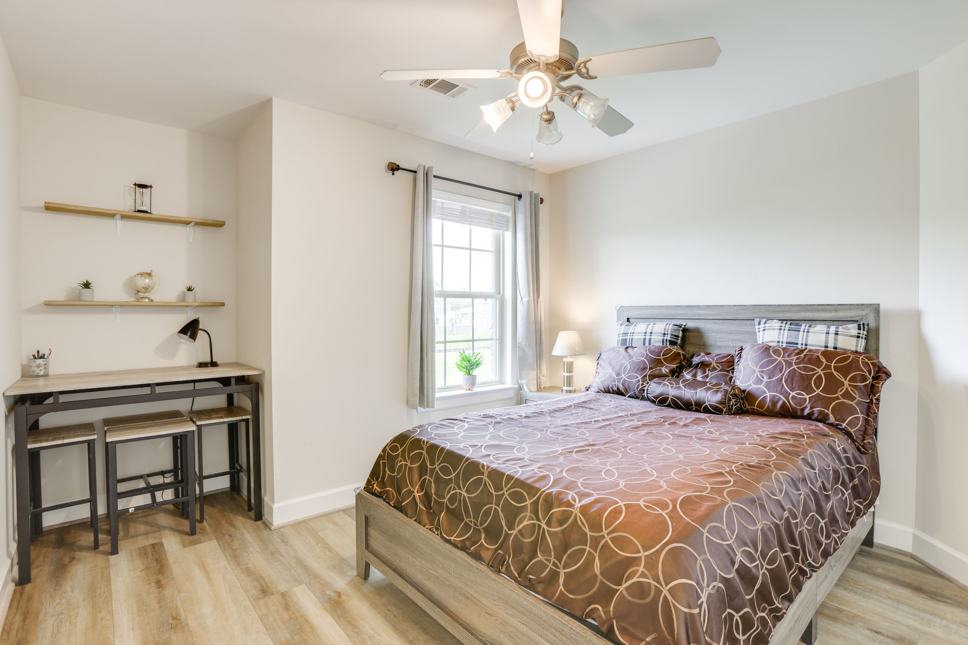 Bedroom 2 | 2nd Floor | Queen Bed | Walk-In Closet