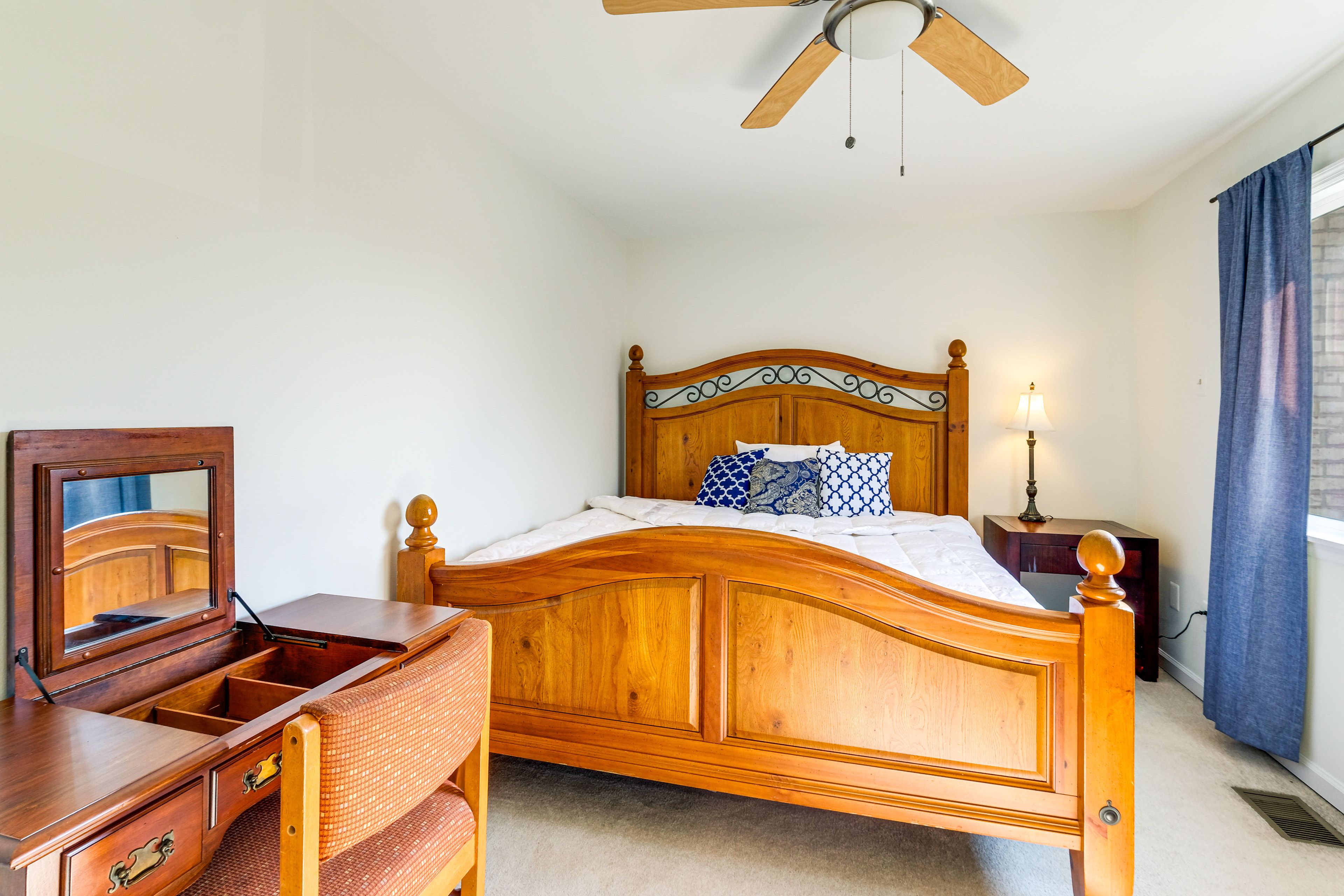 Bedroom 1 | King Bed | 2nd Floor