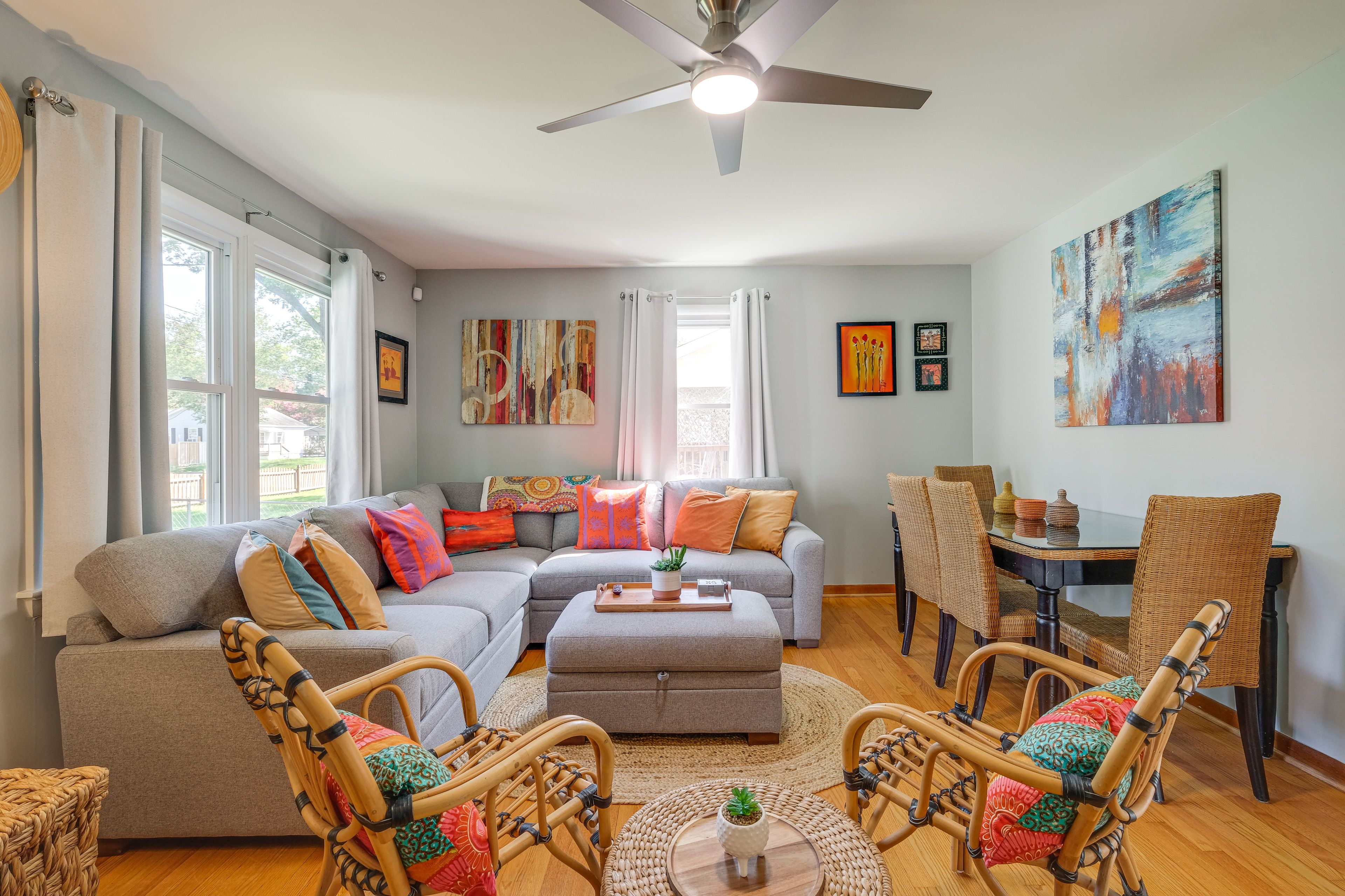 Living Room | Free WiFi | Smart TV