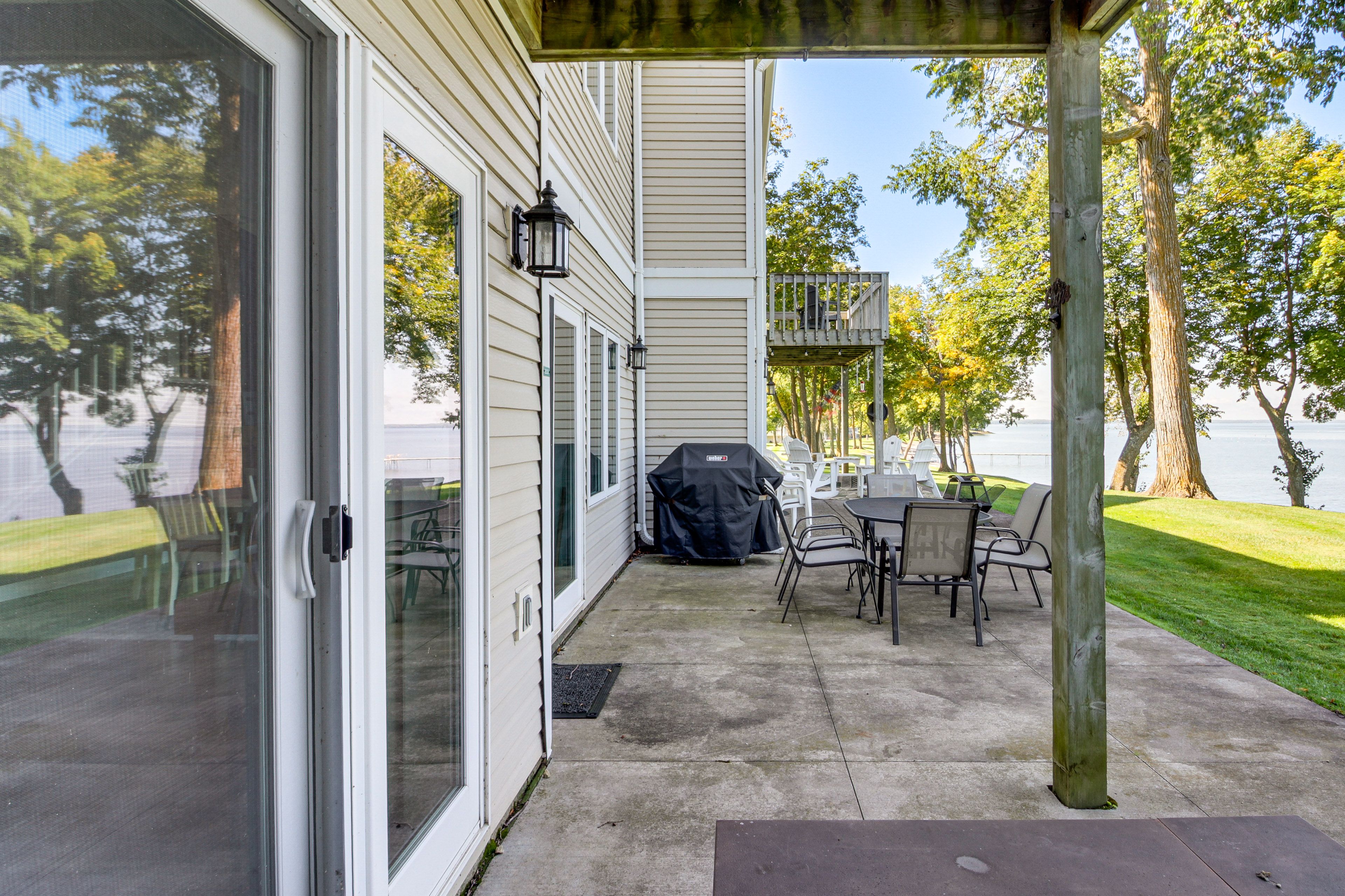 Patio | Dining Table | Gas Grill | Hammock