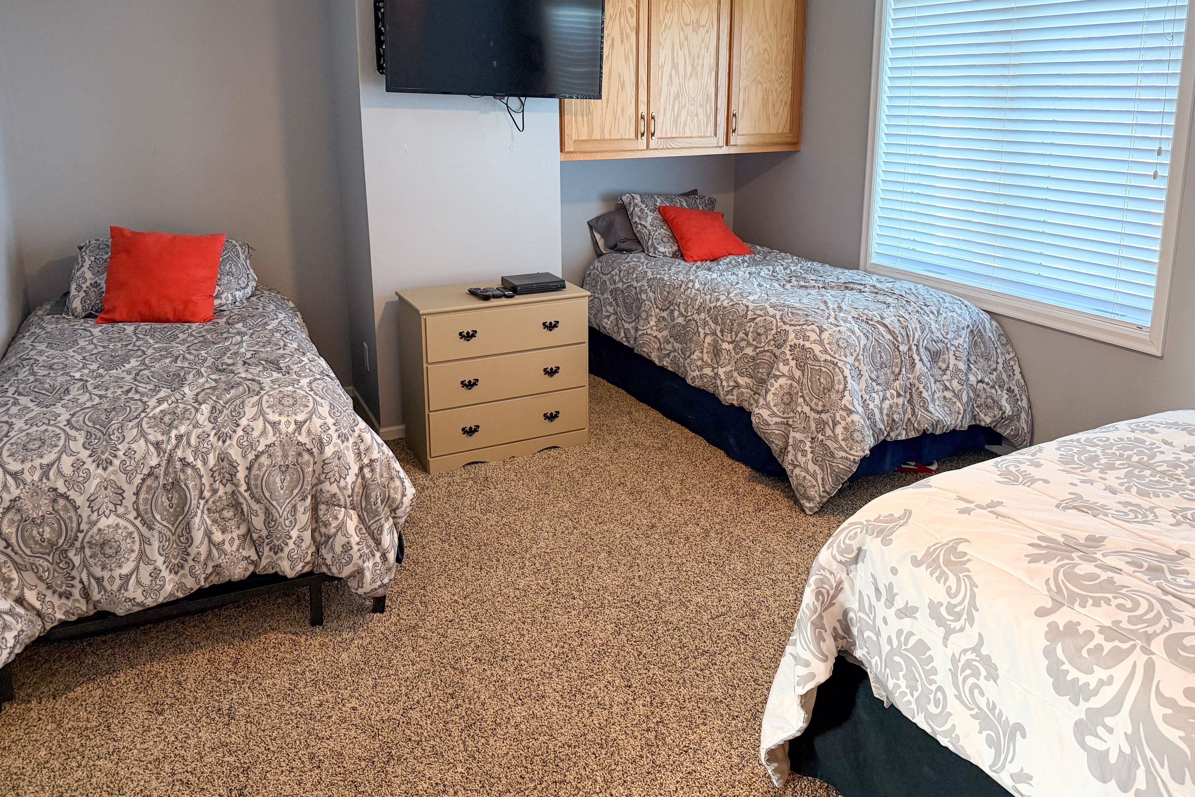 Bedroom 4 | 2nd Floor | 2 Twin Beds | Full Bed