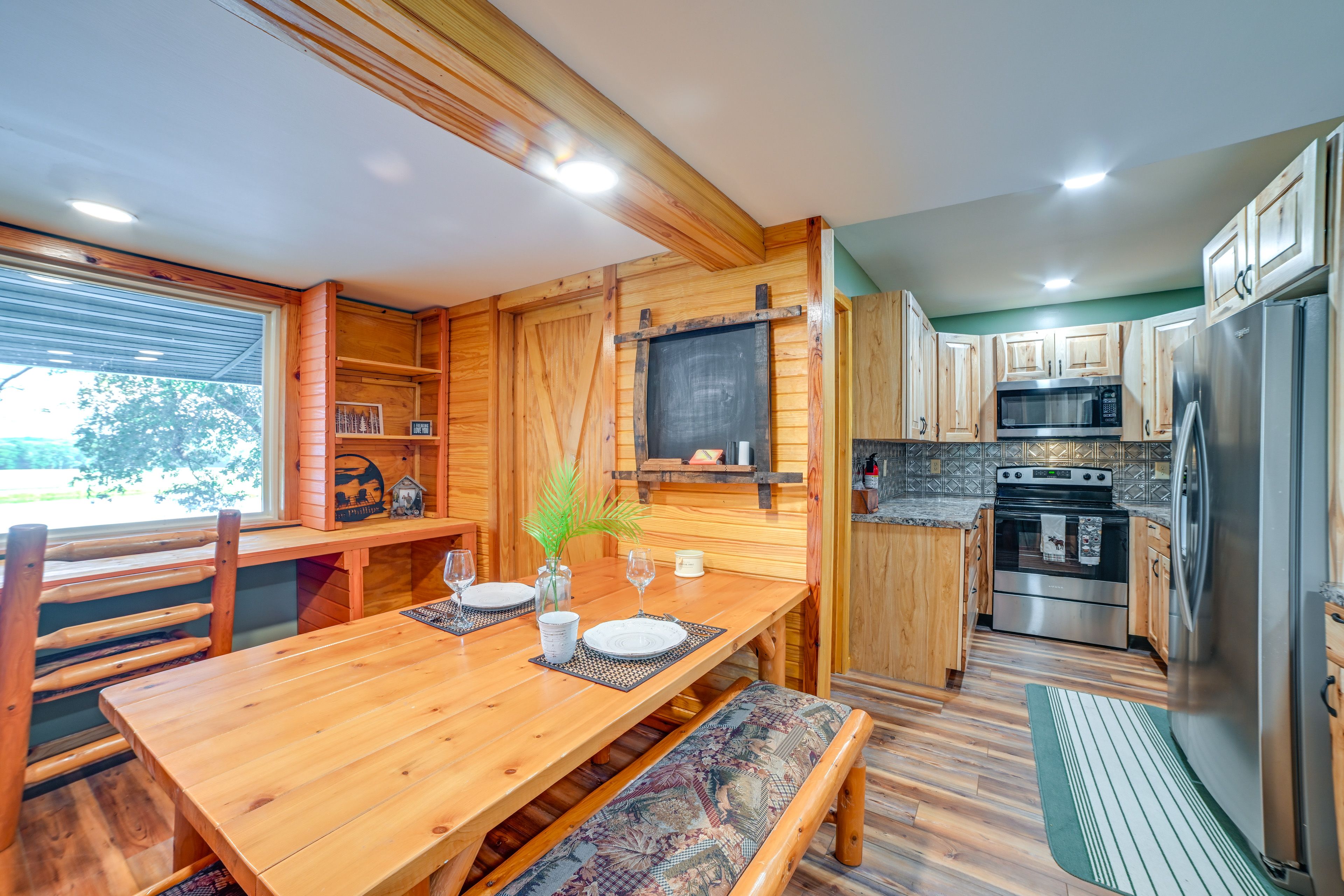 Dining Area | Desk Workspace