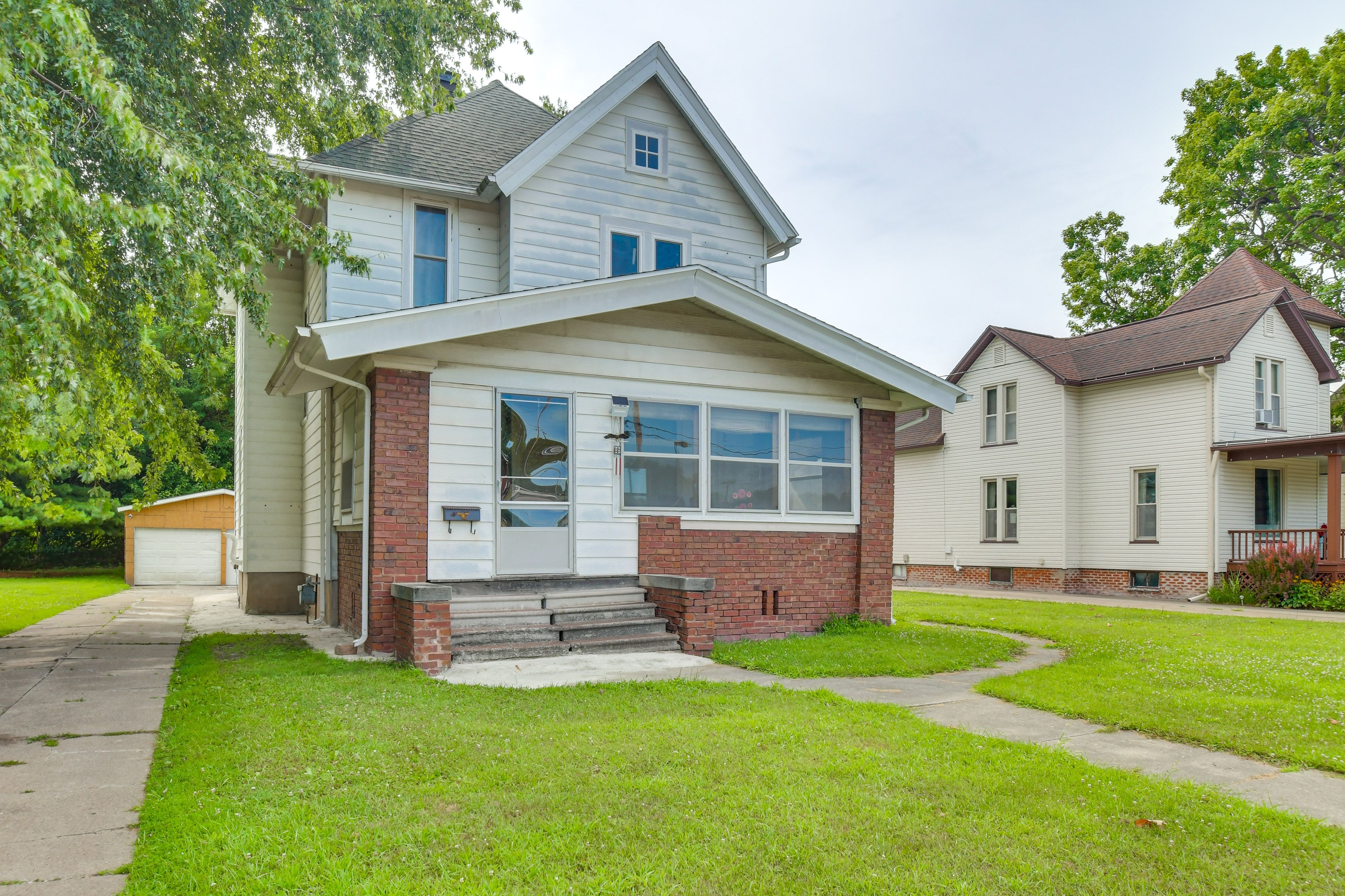 Parking | Shared Driveway (1 Vehicle)
