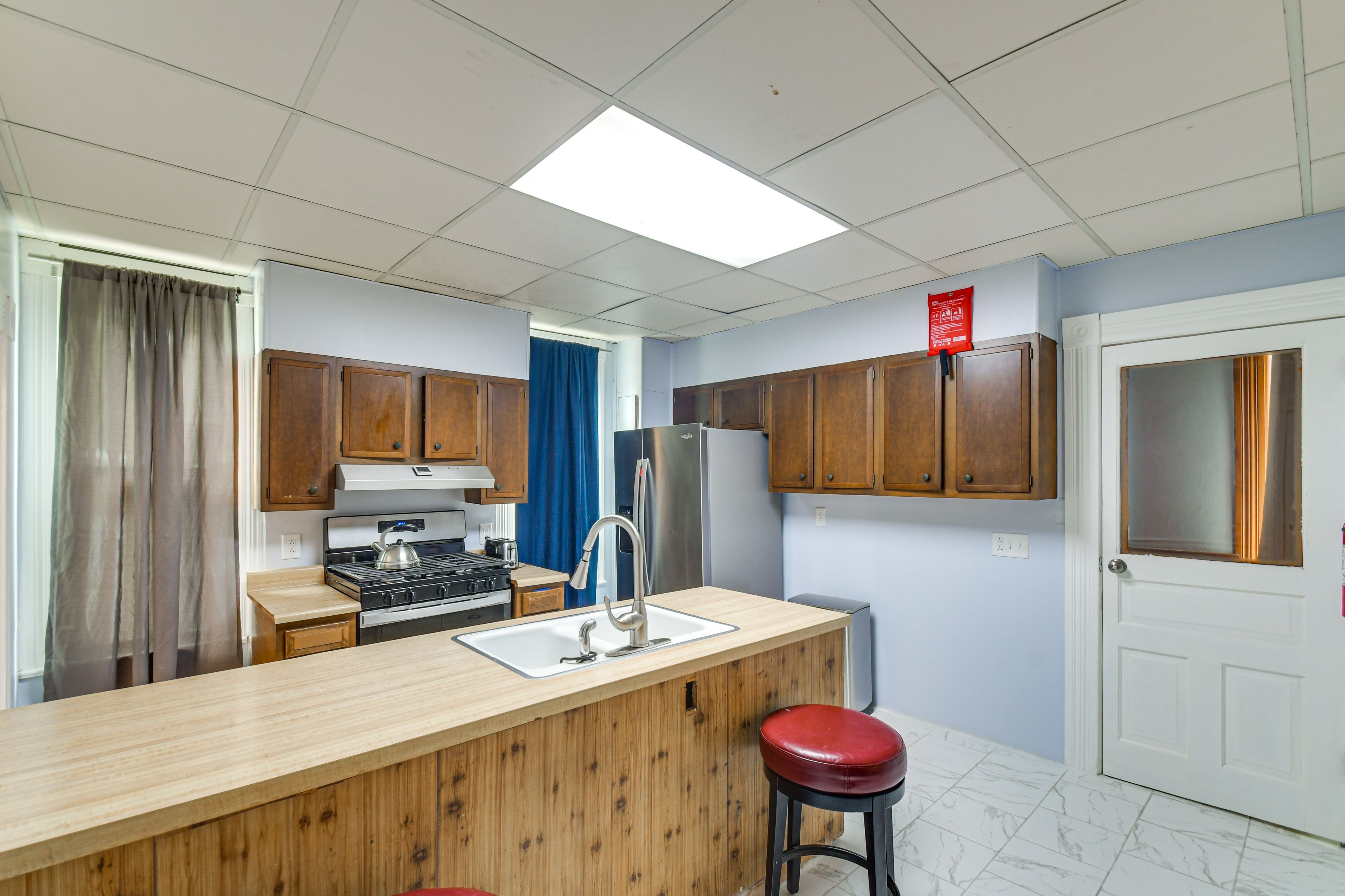 Kitchen | Single-Story Apartment