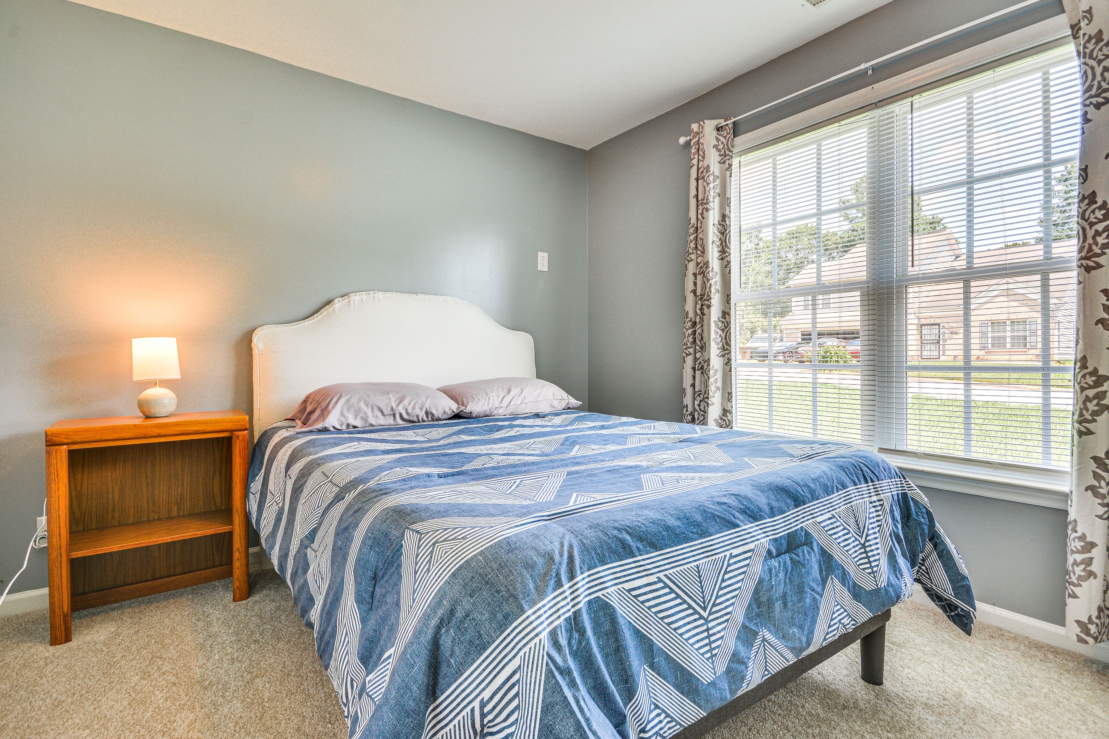 Bedroom 2 | Queen Bed