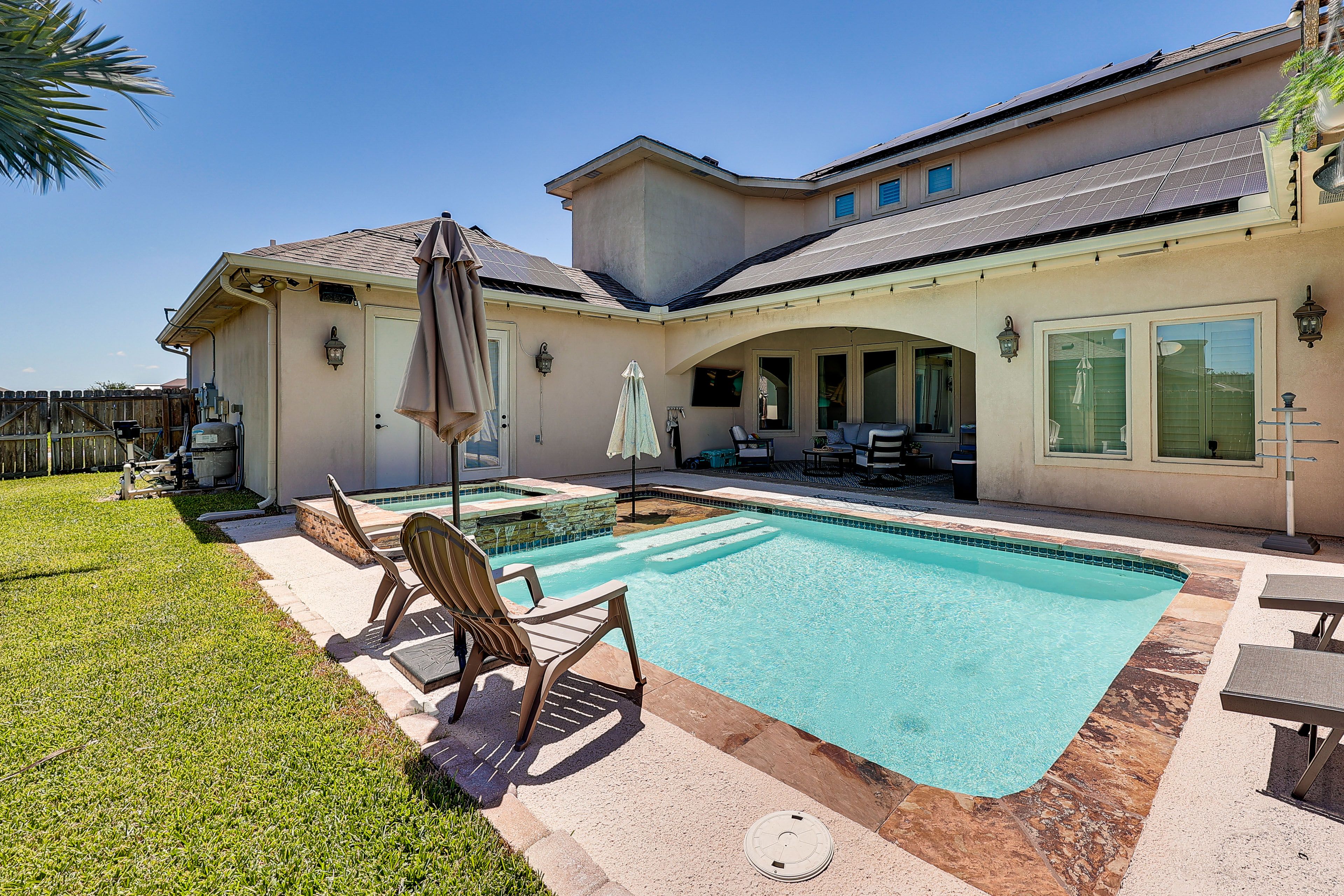 Edinburg Vacation Rental | 3BR | 4BA | Stairs Required | 2,600 Sq Ft