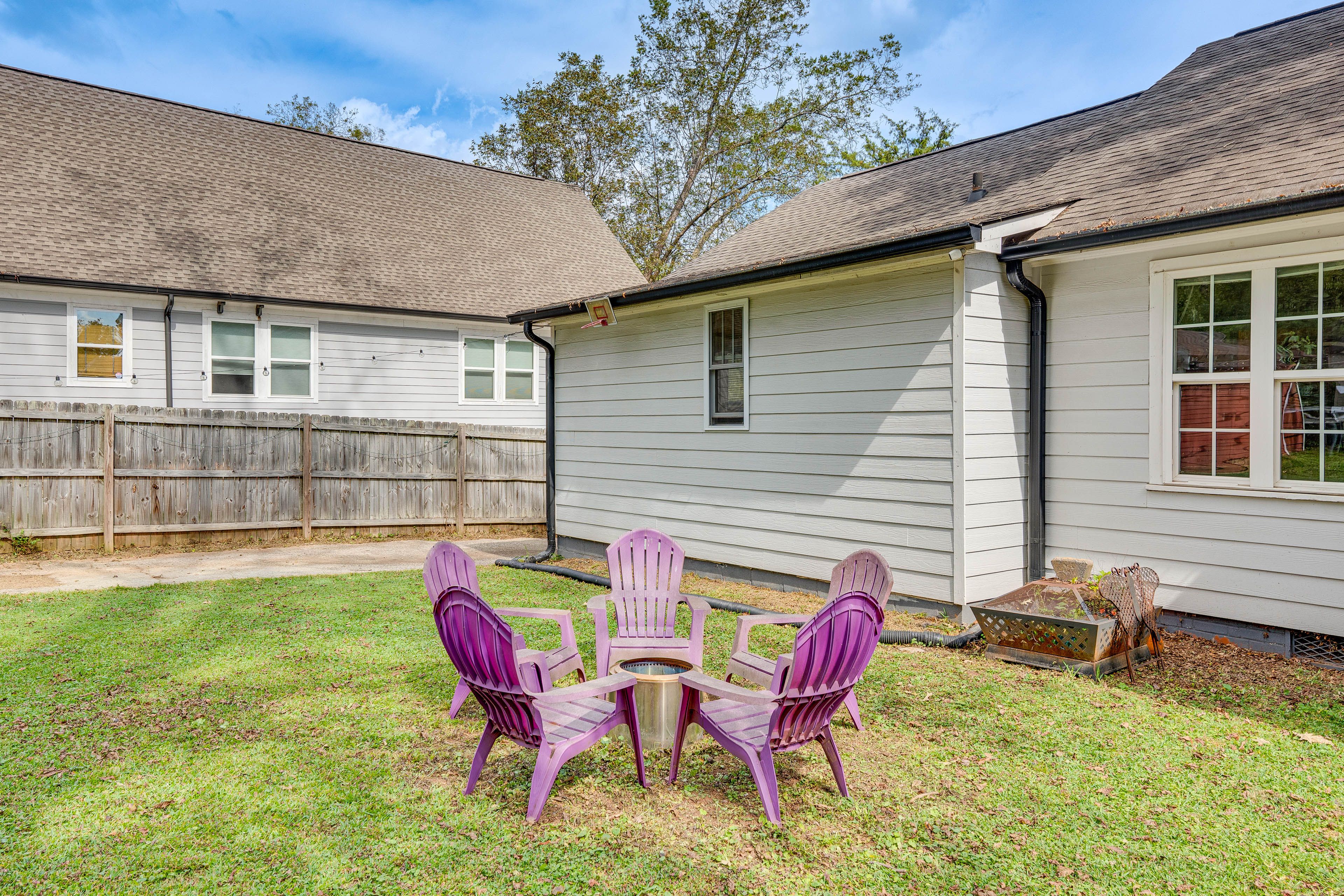 House Exterior | Fire Pit