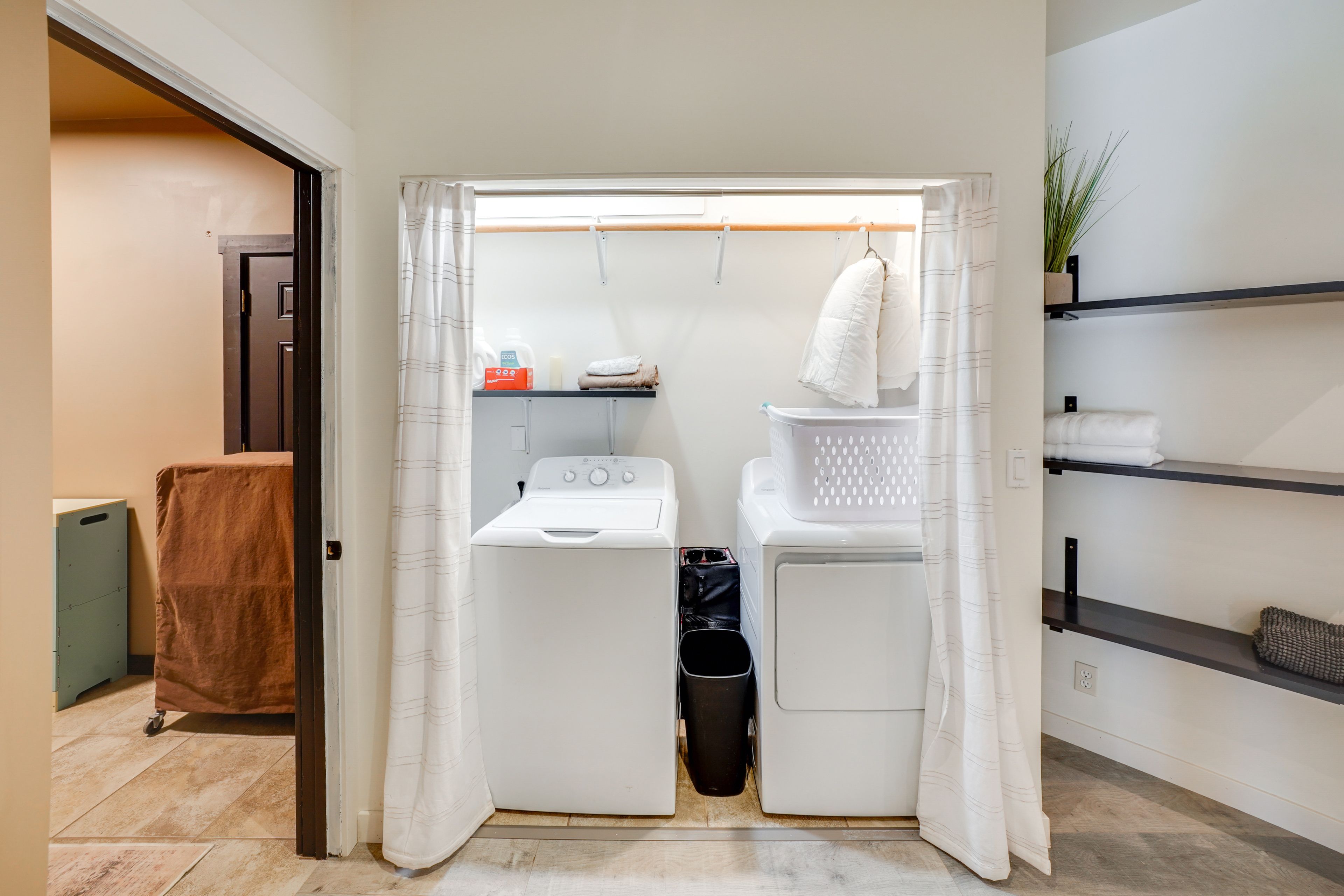 Washer/Dryer | Basement Level