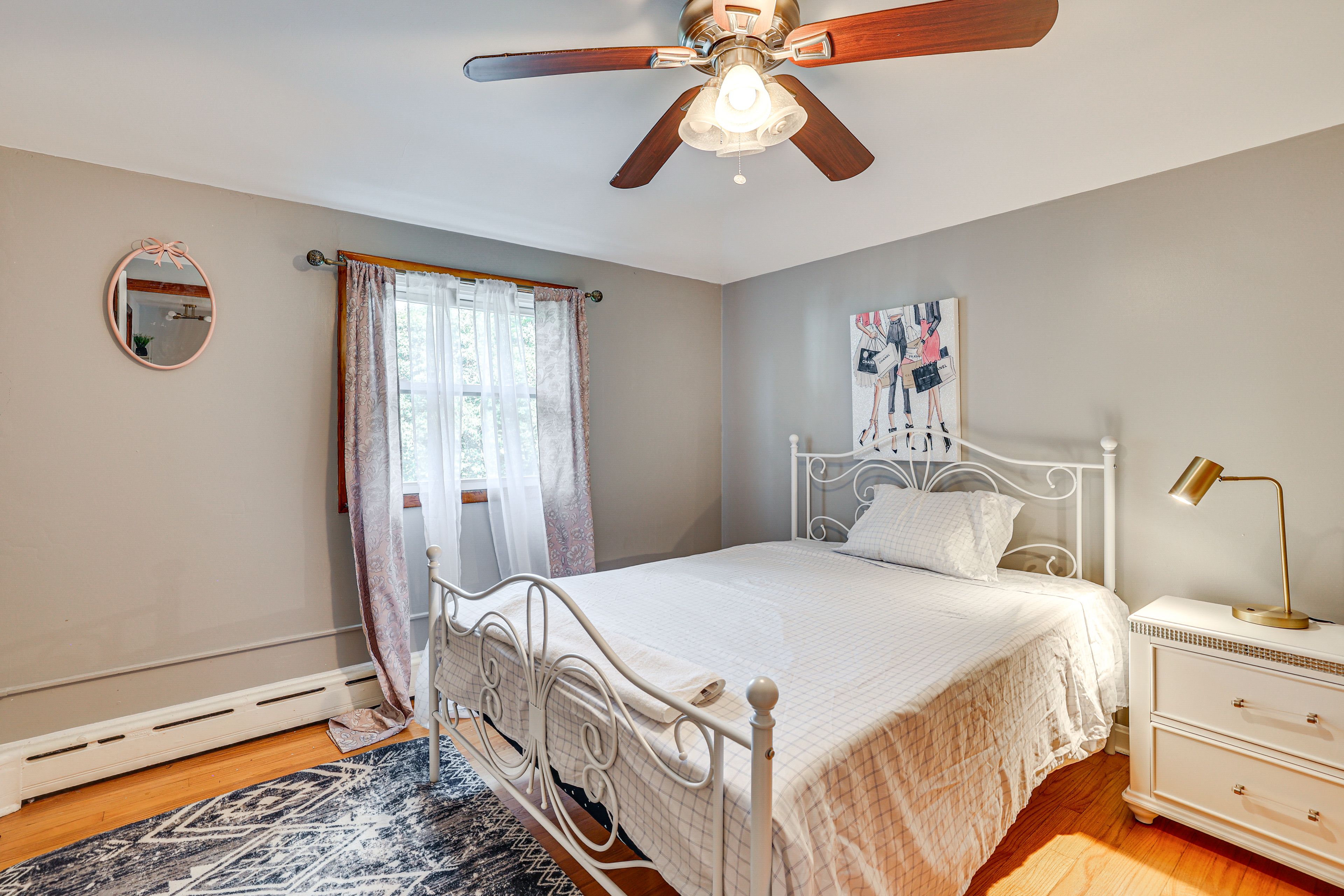 Bedroom 3 | Full Bed | TV | Upper Floor