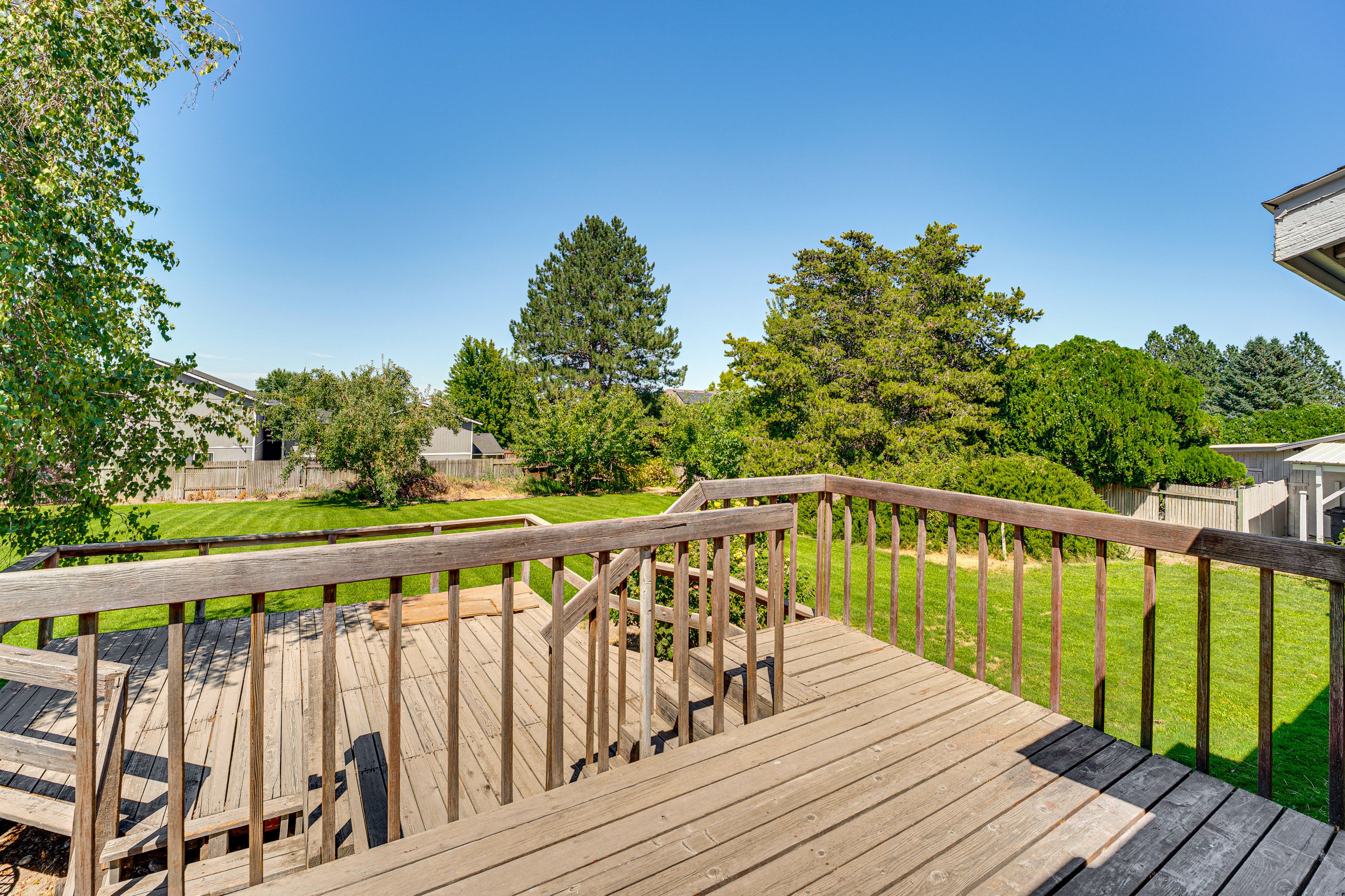 Private Deck | 2nd-Floor Unit