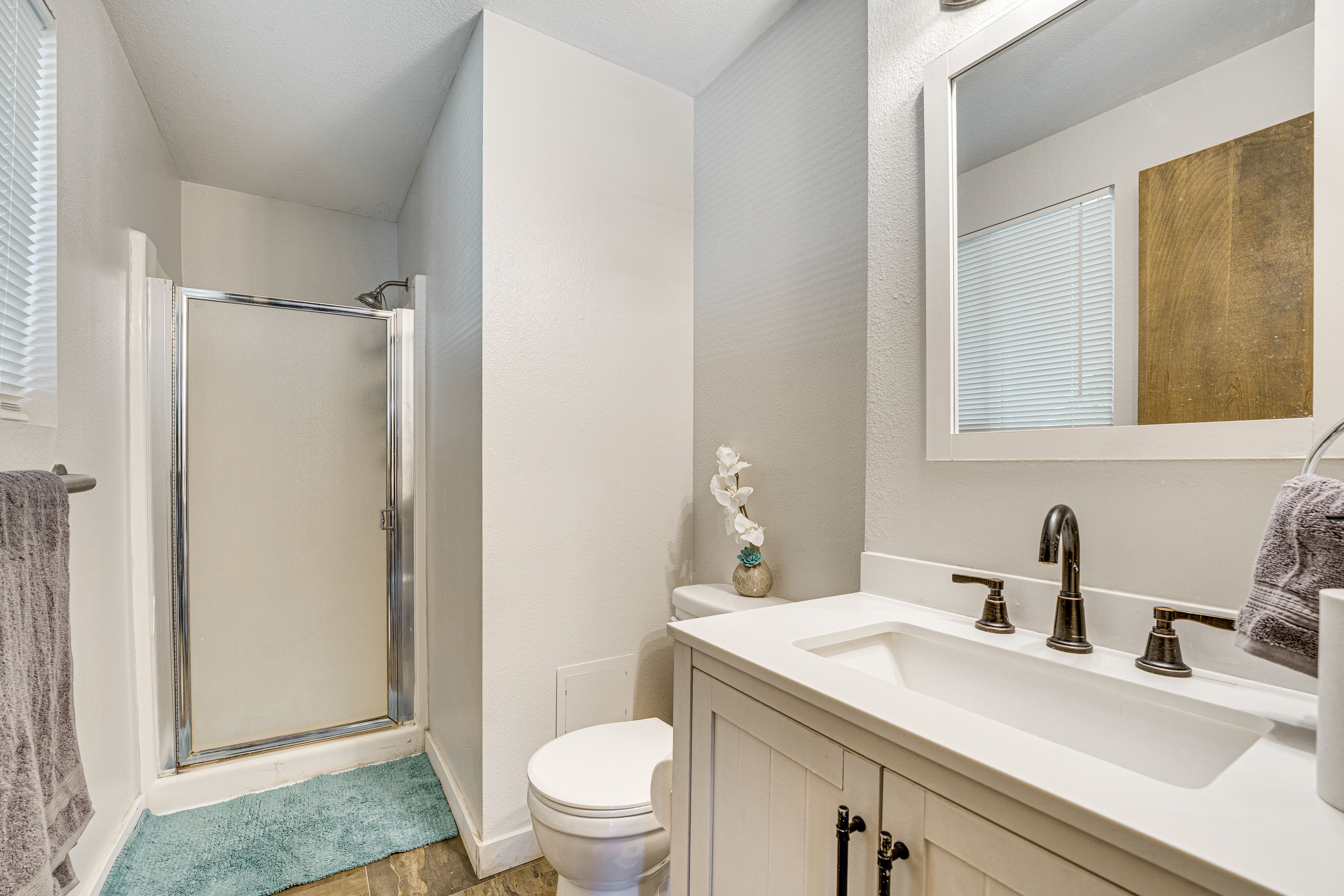 En-Suite Bathroom | Towels Provided