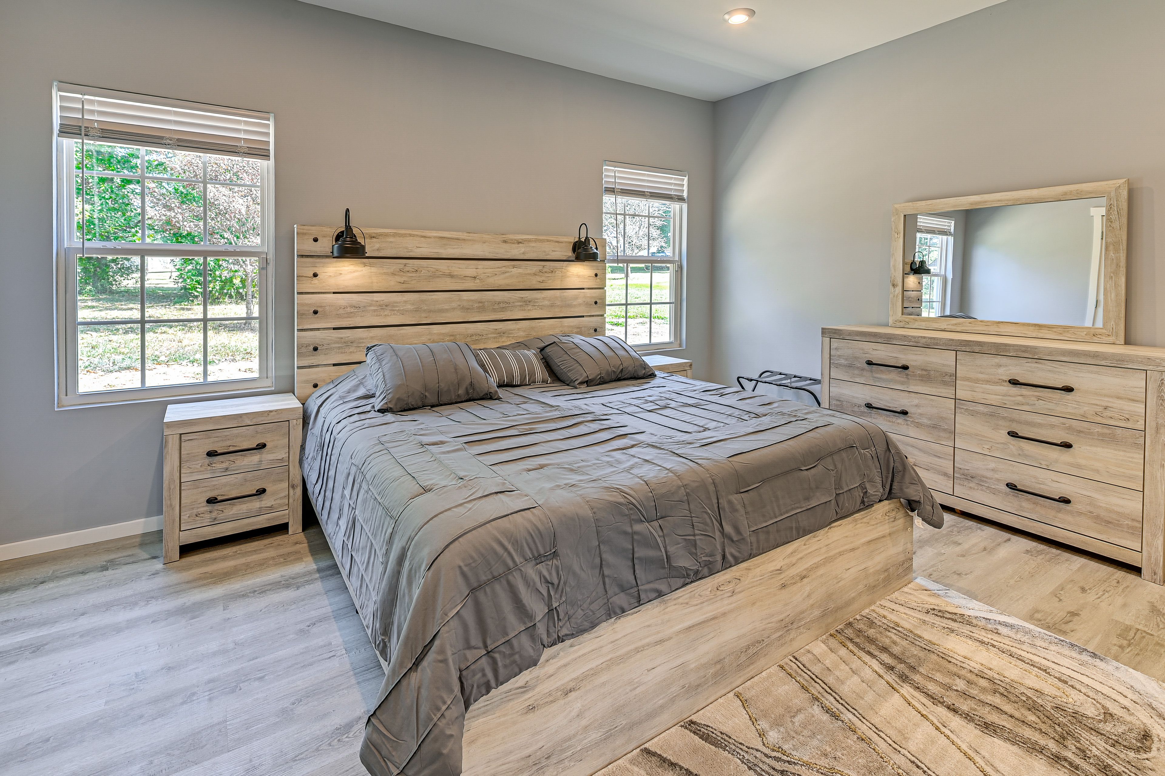 Bedroom 1 | King Bed | En-Suite Bathroom