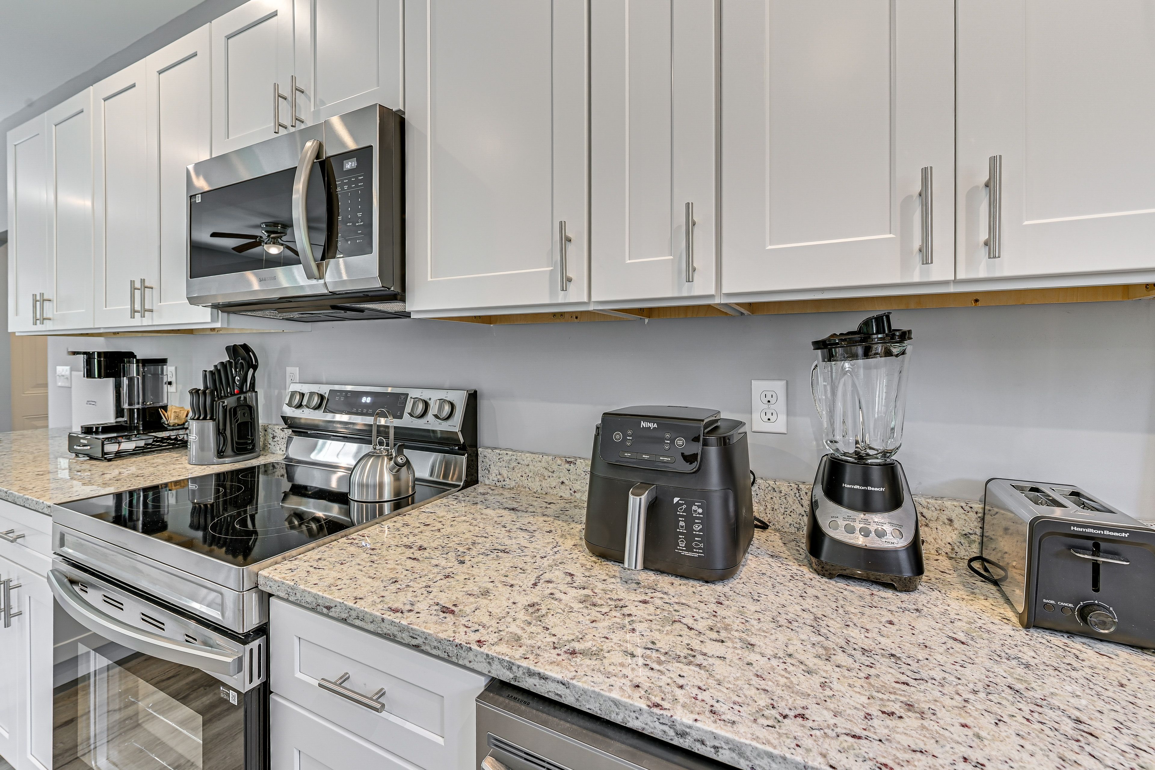 Kitchen | Dishware & Flatware