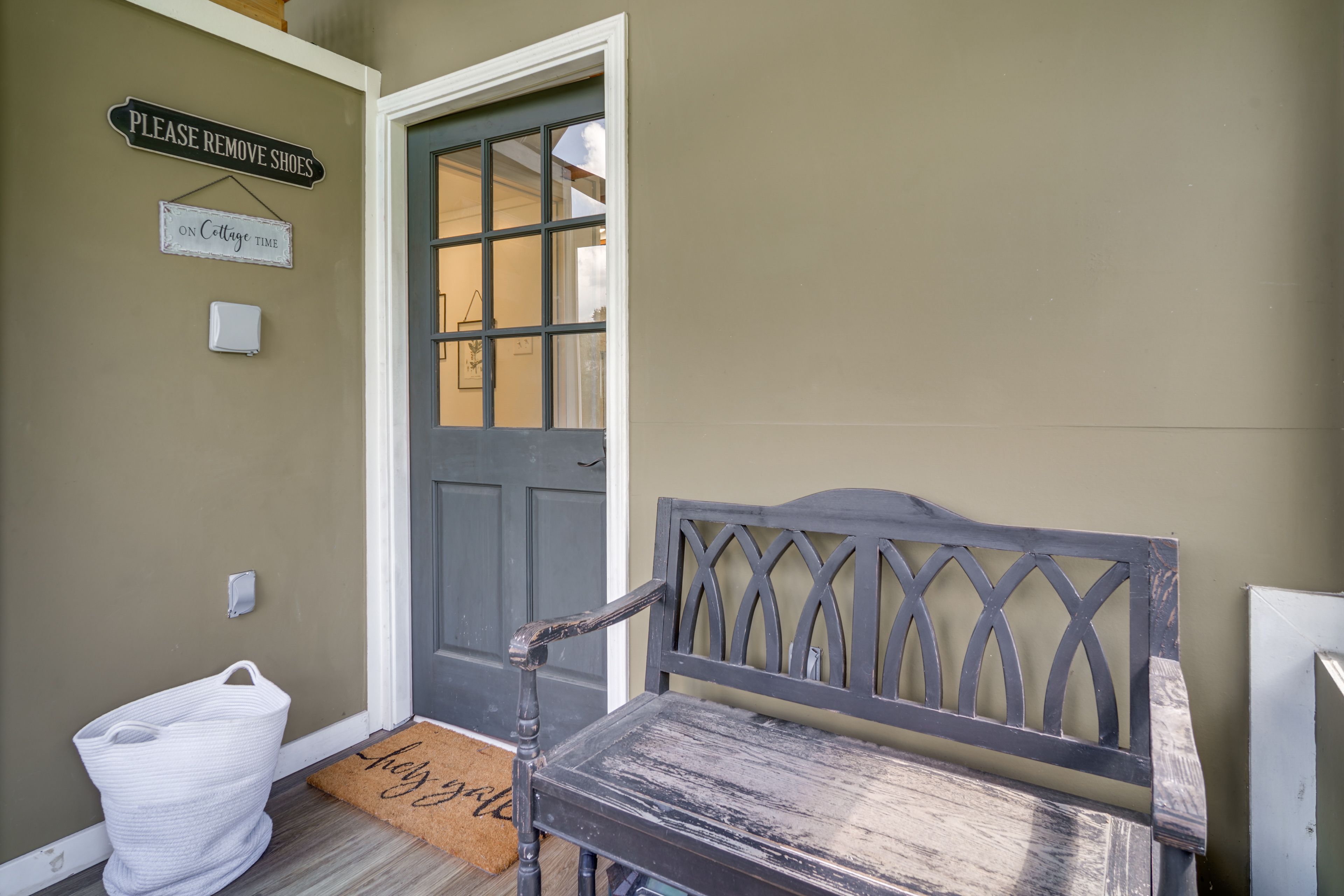 Studio Exterior | Screened Porch | Keyless Entry