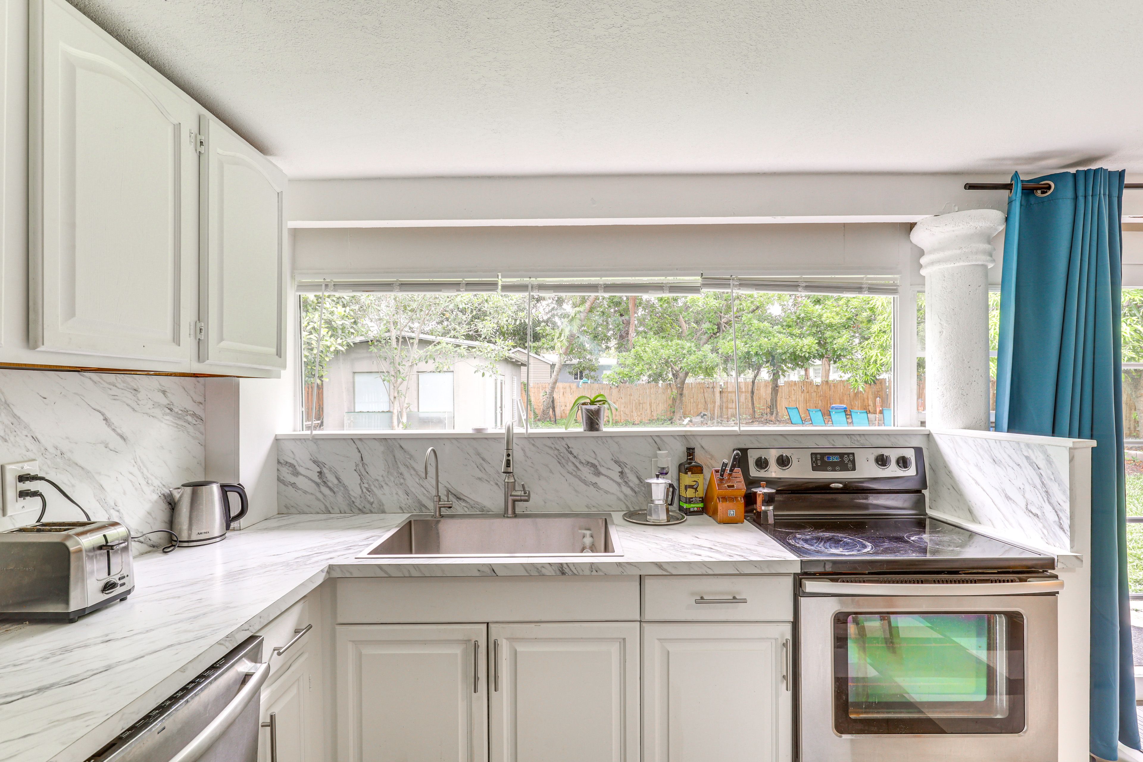 Kitchen | Cooking Basics | Drip Coffee Maker | Blender