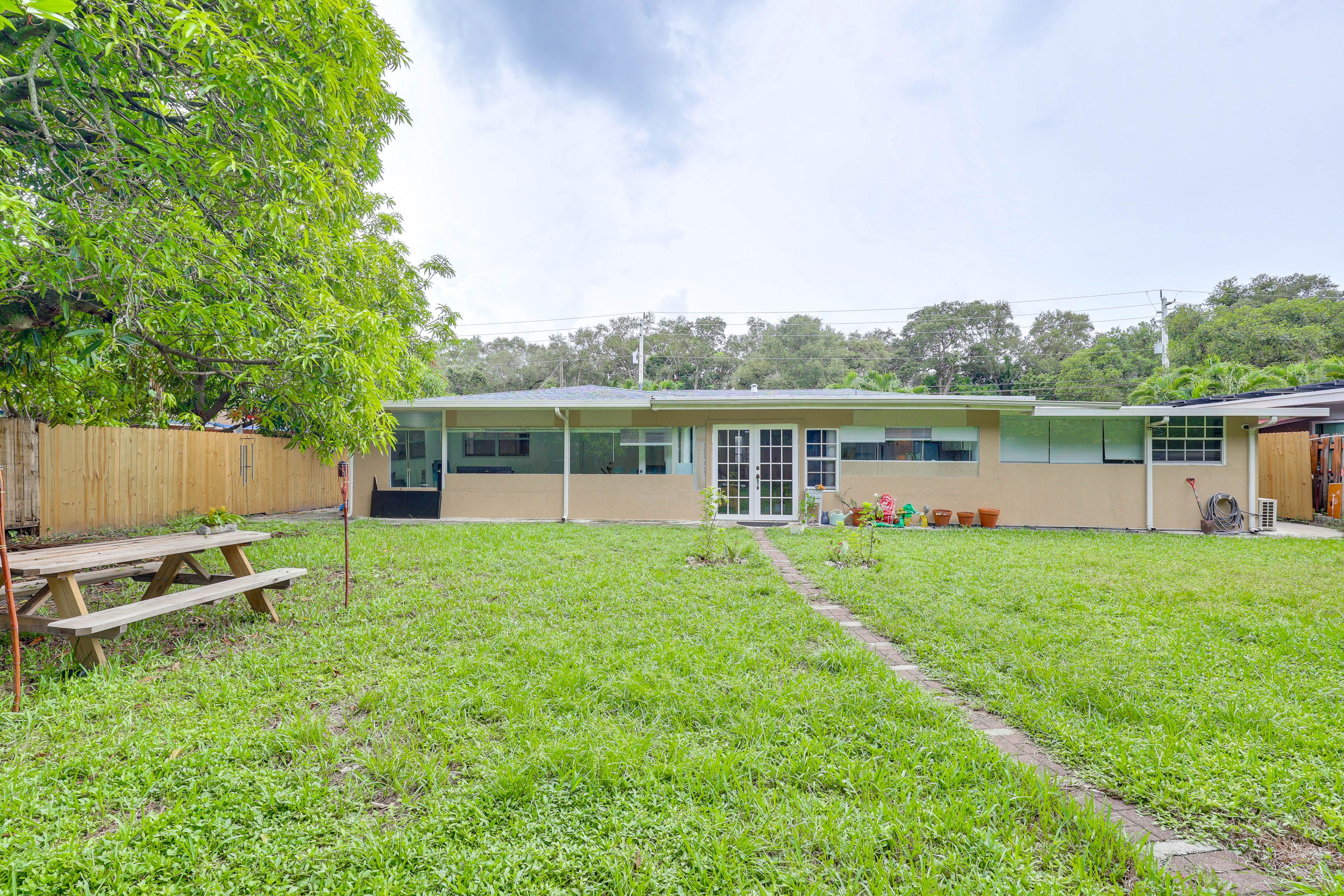 Shared Fenced-In Backyard | Gas Grill