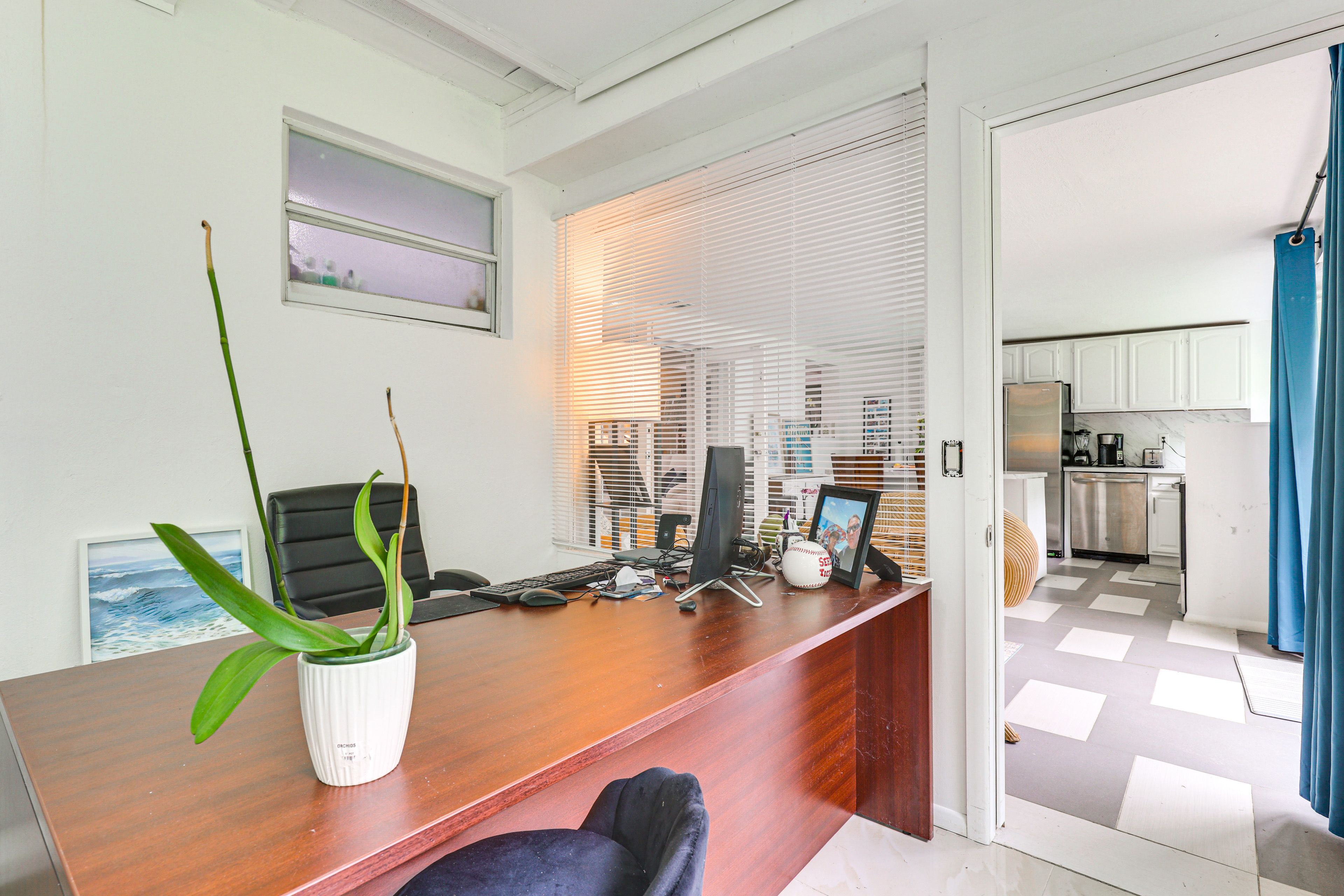 Sunroom | Home Office Space | Lounge Area