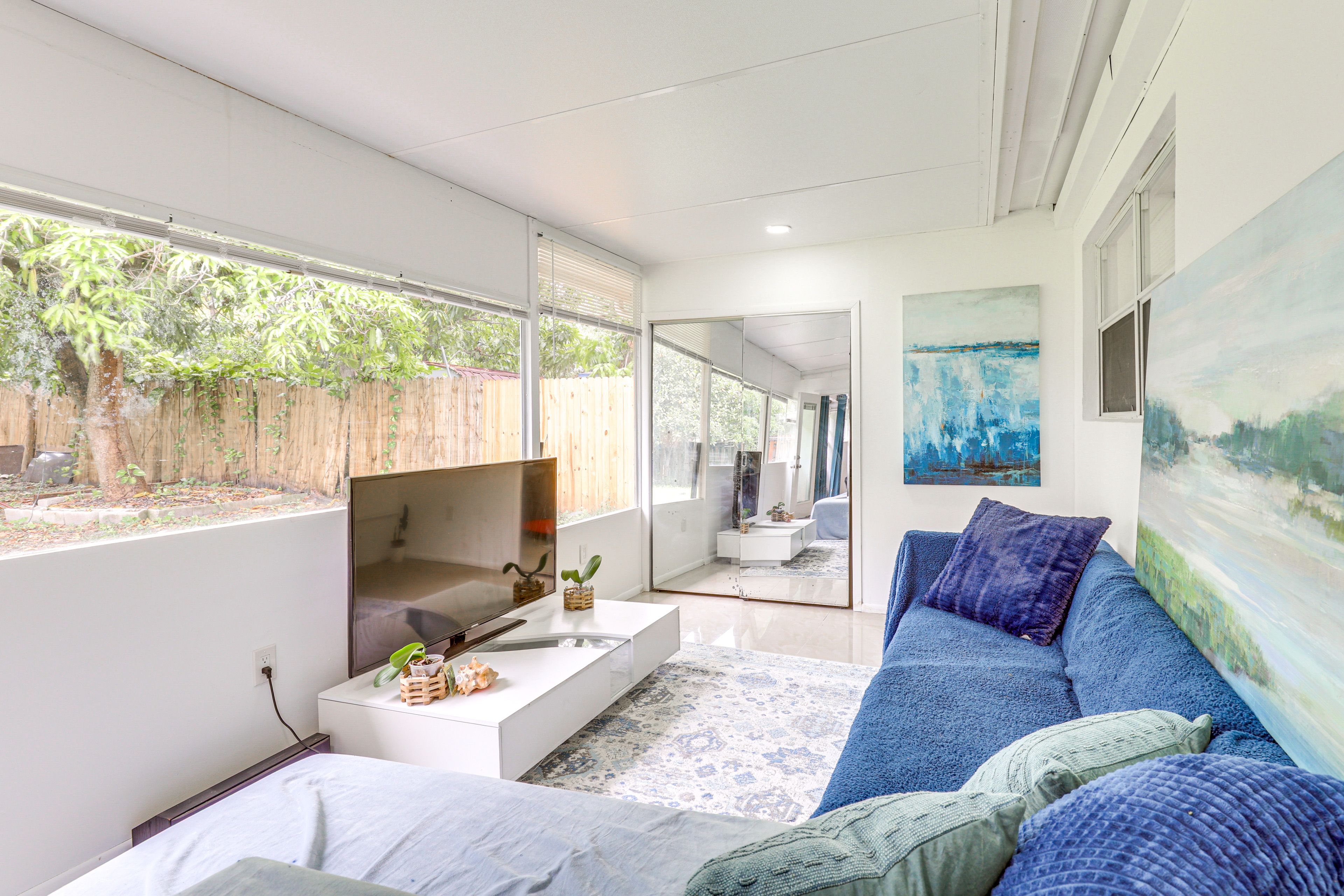 Sunroom | Smart TV | Single-Story Home