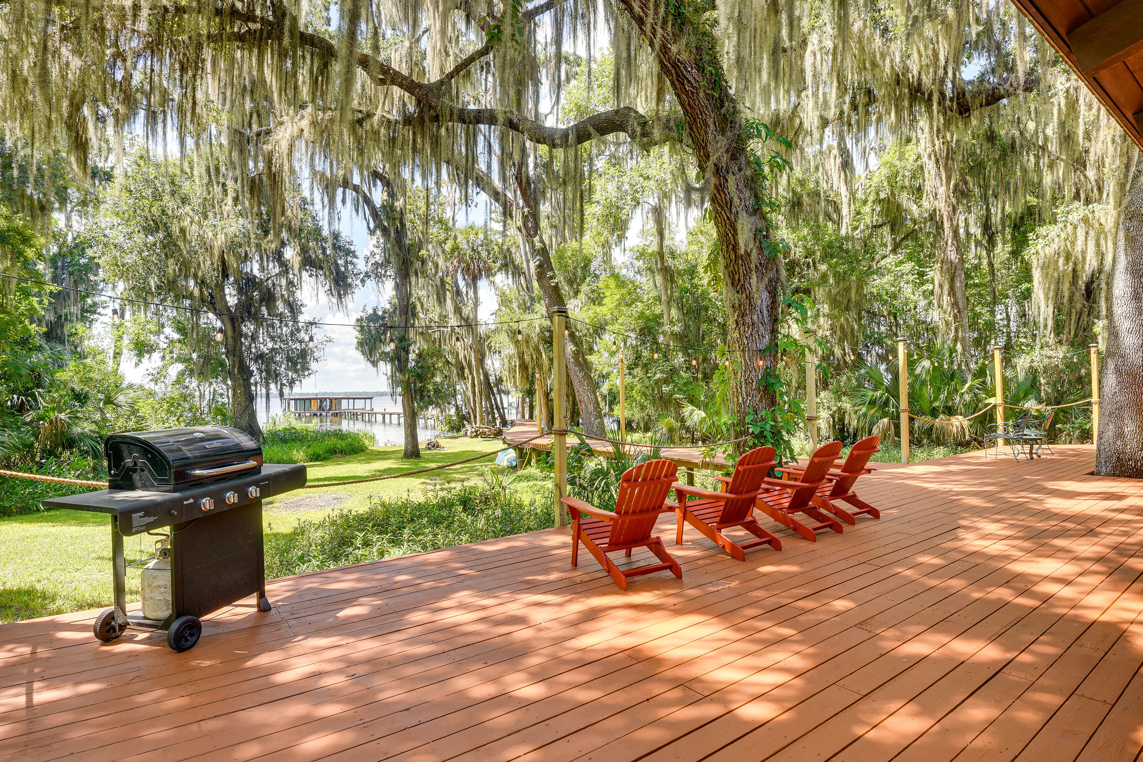 Private Backyard Area | Deck